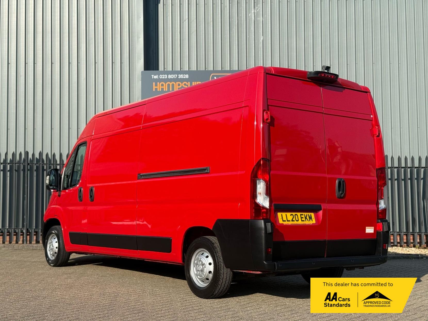 Peugeot Boxer 2.2 BlueHDi 335 Professional Panel Van 5dr Diesel Manual L3 H2 Euro 6 (s/s) (140 ps)