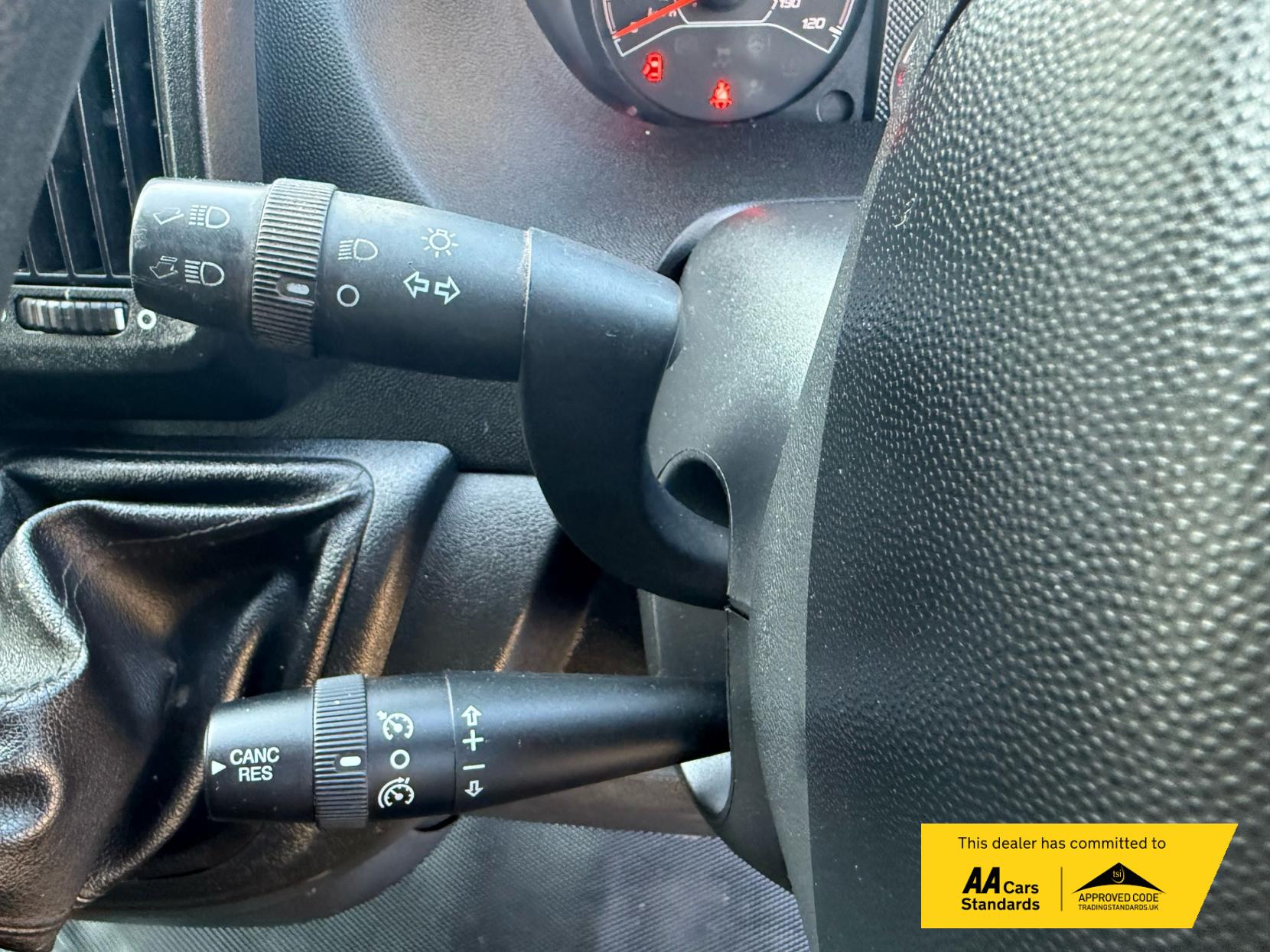 Peugeot Boxer 2.2 BlueHDi 335 Professional Panel Van 5dr Diesel Manual L3 H2 Euro 6 (s/s) (140 ps)
