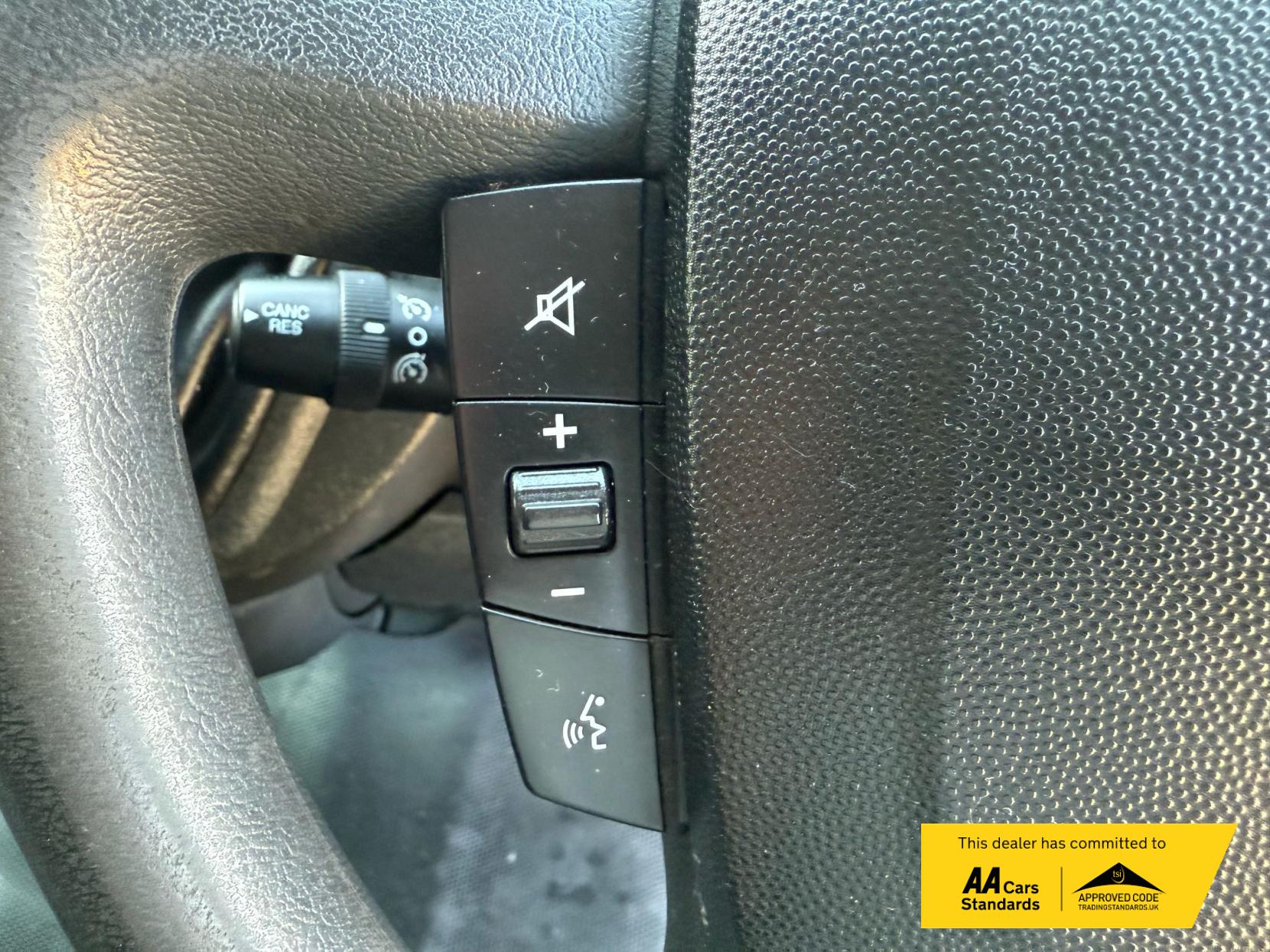 Peugeot Boxer 2.2 BlueHDi 335 Professional Panel Van 5dr Diesel Manual L3 H2 Euro 6 (s/s) (140 ps)