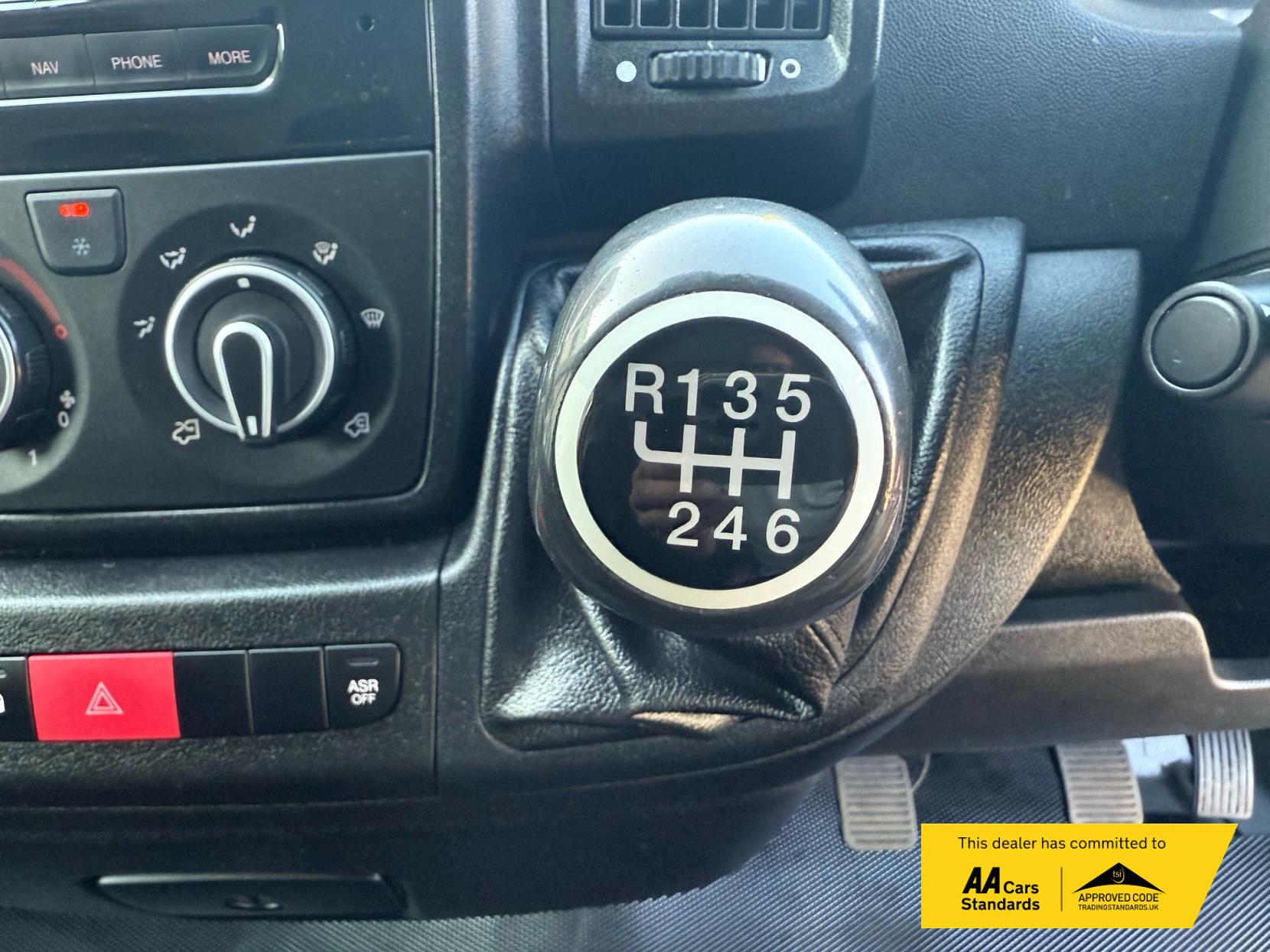 Peugeot Boxer 2.2 BlueHDi 335 Professional Panel Van 5dr Diesel Manual L3 H2 Euro 6 (s/s) (140 ps)