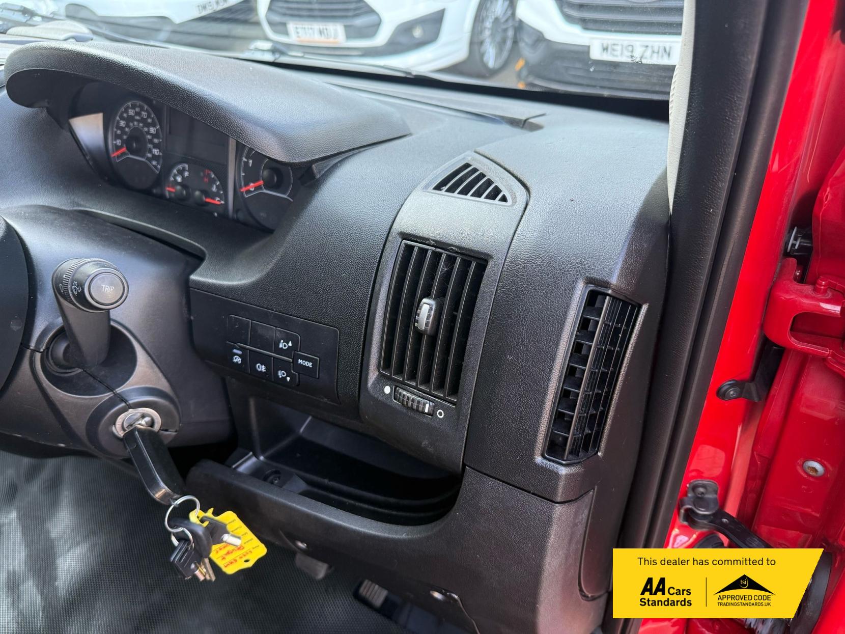 Peugeot Boxer 2.2 BlueHDi 335 Professional Panel Van 5dr Diesel Manual L3 H2 Euro 6 (s/s) (140 ps)