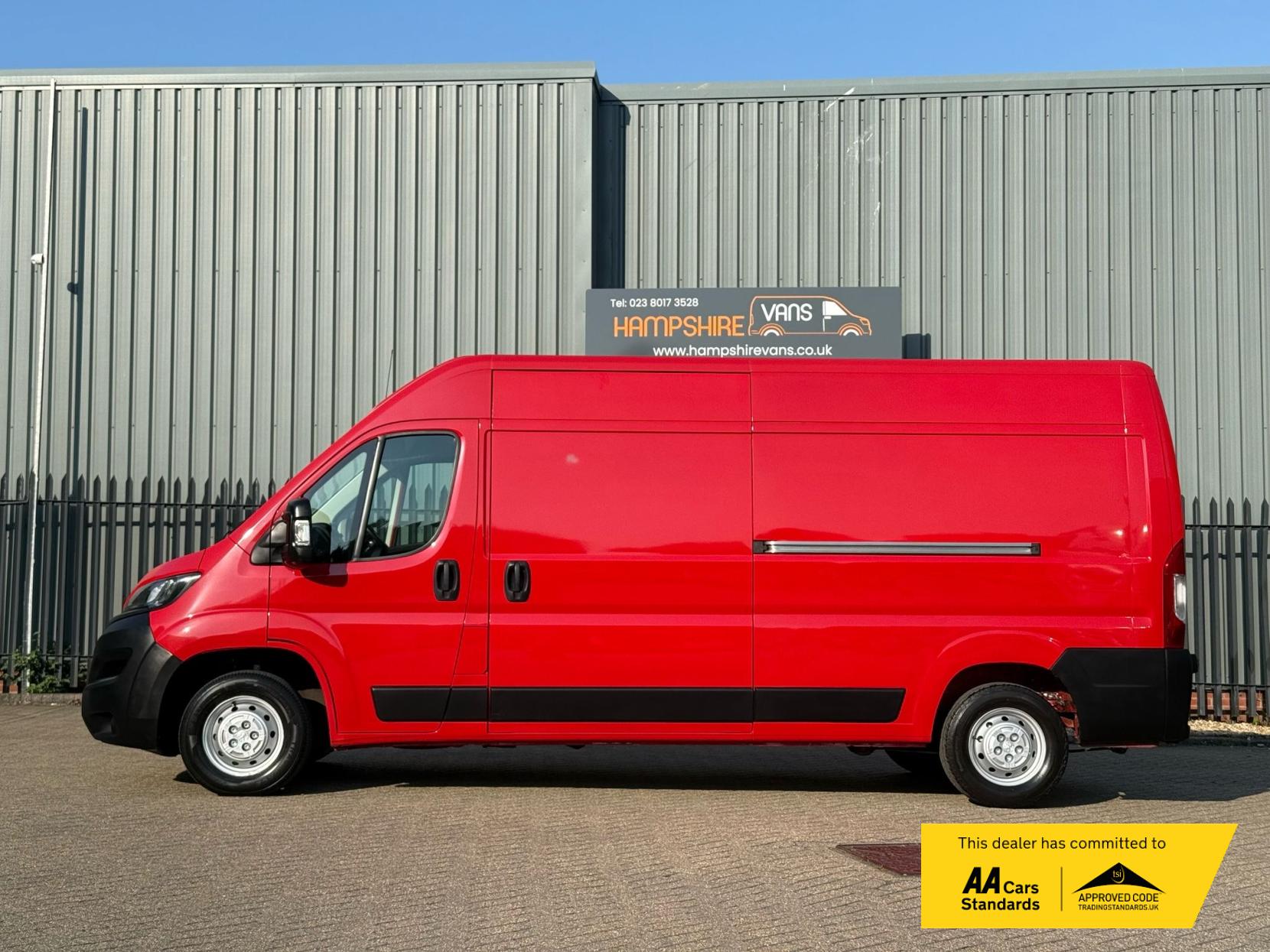Peugeot Boxer 2.2 BlueHDi 335 Professional Panel Van 5dr Diesel Manual L3 H2 Euro 6 (s/s) (140 ps)