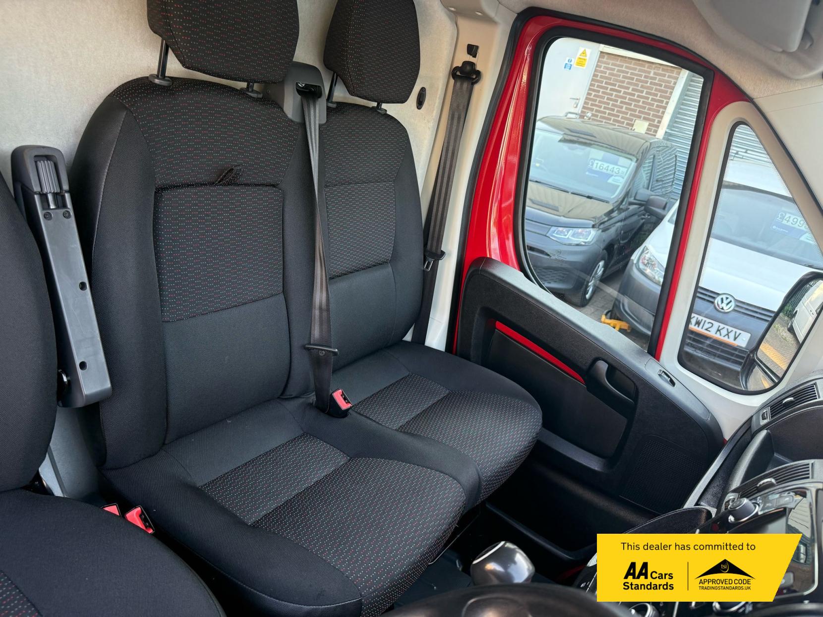 Peugeot Boxer 2.2 BlueHDi 335 Professional Panel Van 5dr Diesel Manual L3 H2 Euro 6 (s/s) (140 ps)