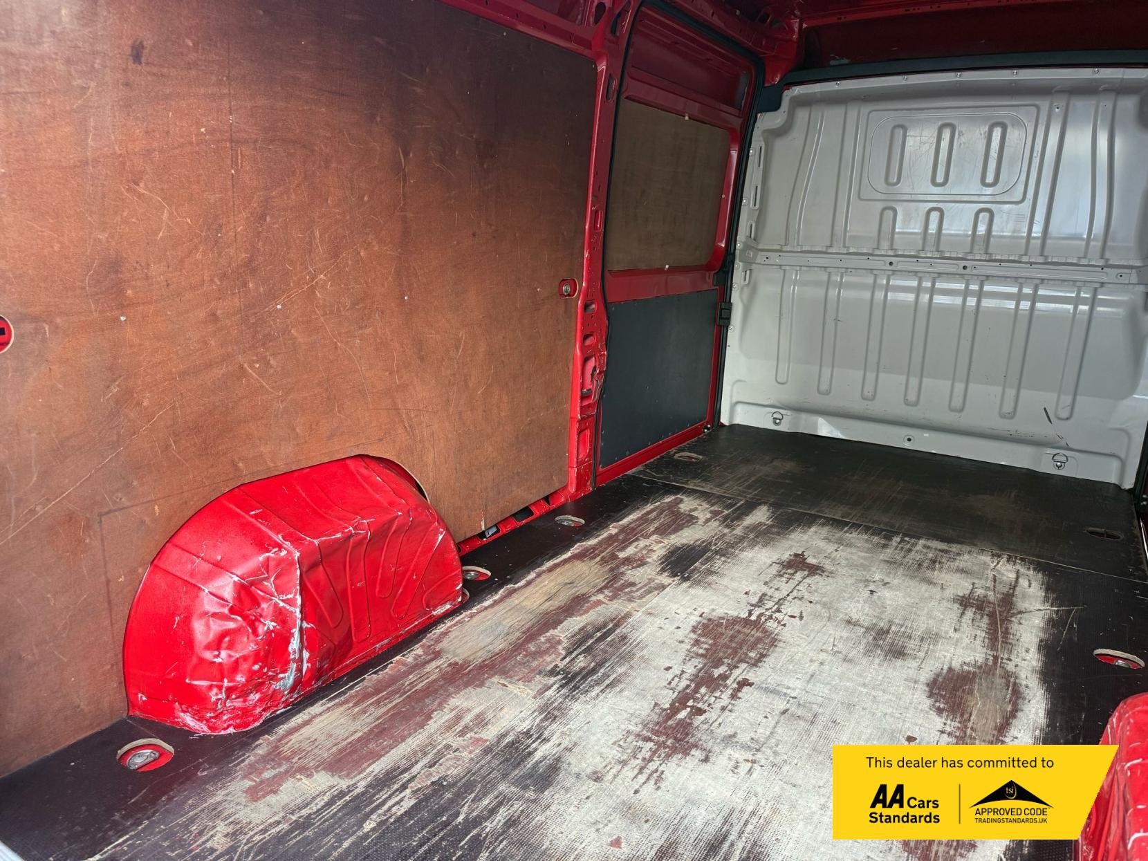 Peugeot Boxer 2.2 BlueHDi 335 Professional Panel Van 5dr Diesel Manual L3 H2 Euro 6 (s/s) (140 ps)
