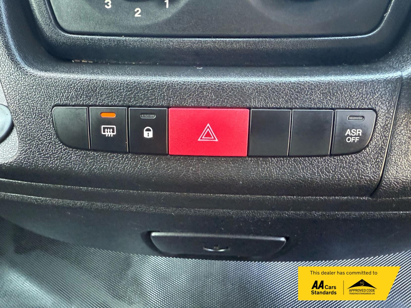 Peugeot Boxer 2.2 BlueHDi 335 Professional Panel Van 5dr Diesel Manual L3 H2 Euro 6 (s/s) (140 ps)