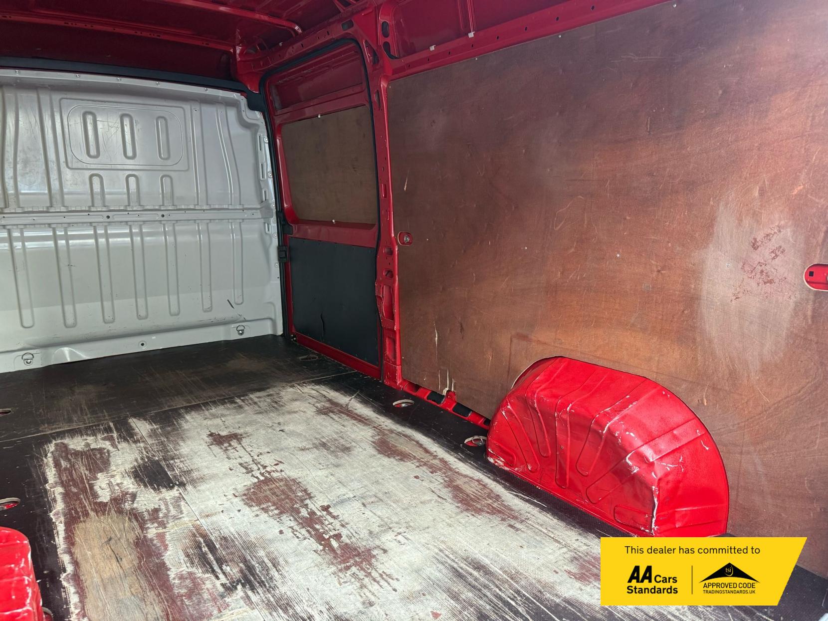 Peugeot Boxer 2.2 BlueHDi 335 Professional Panel Van 5dr Diesel Manual L3 H2 Euro 6 (s/s) (140 ps)