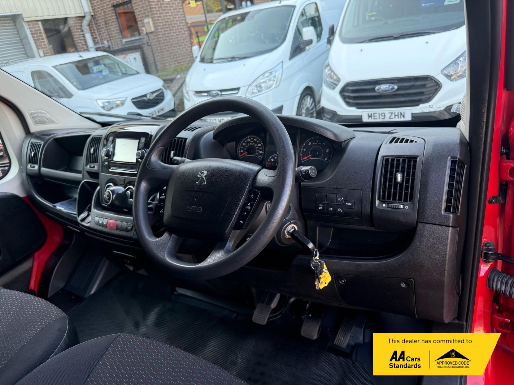 Peugeot Boxer 2.2 BlueHDi 335 Professional Panel Van 5dr Diesel Manual L3 H2 Euro 6 (s/s) (140 ps)