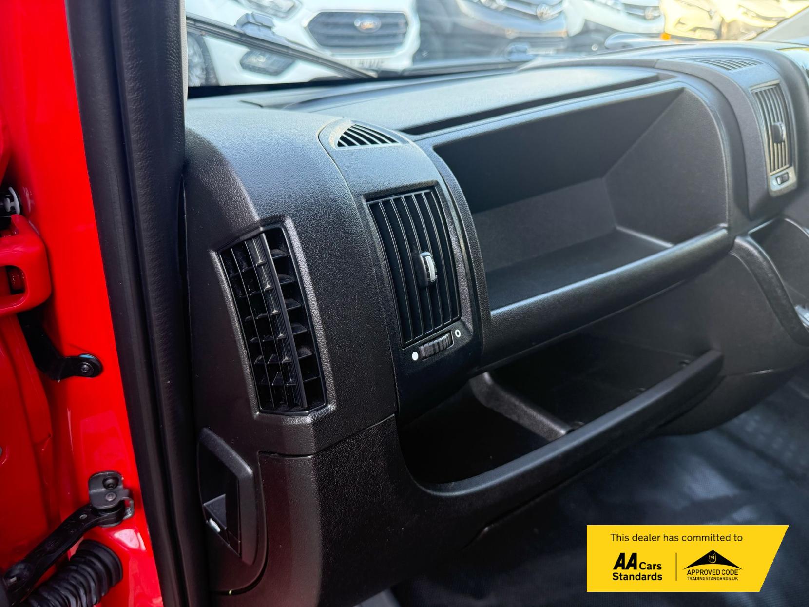 Peugeot Boxer 2.2 BlueHDi 335 Professional Panel Van 5dr Diesel Manual L3 H2 Euro 6 (s/s) (140 ps)
