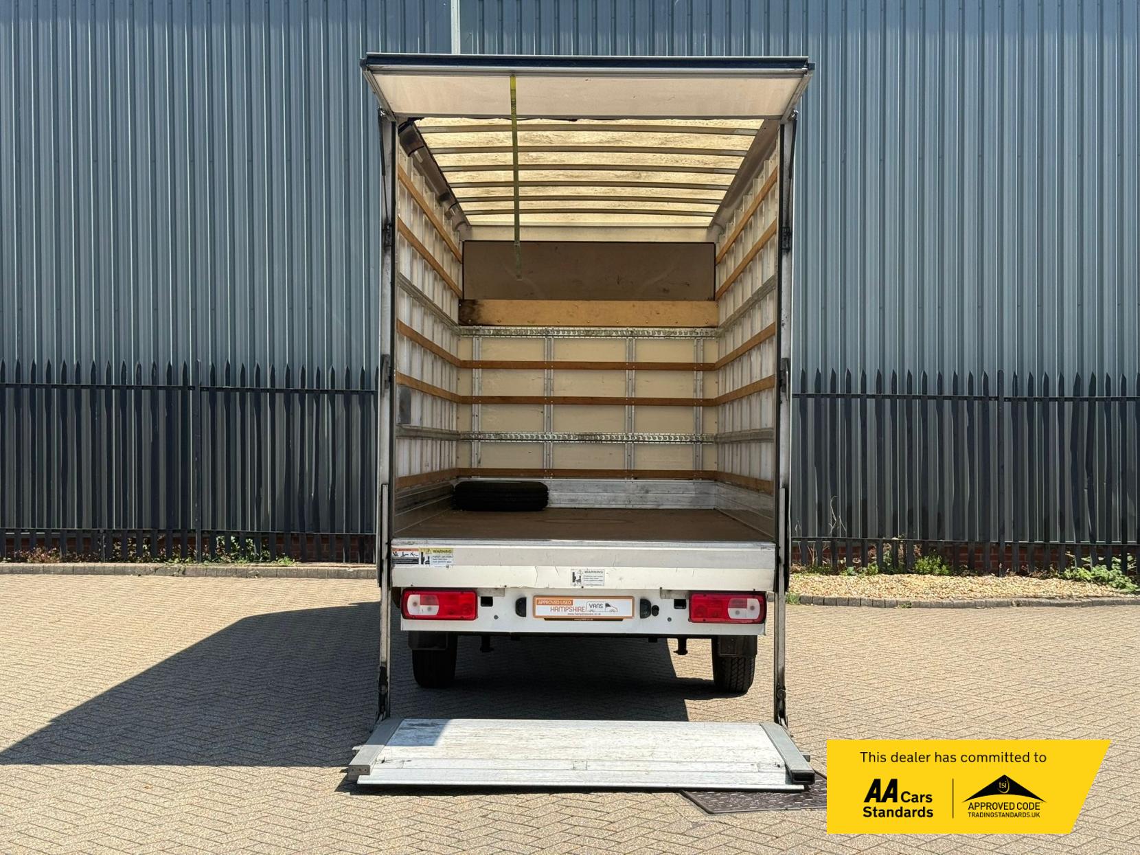 Volkswagen Crafter 2.0 Startline Luton (2011 - 2020)