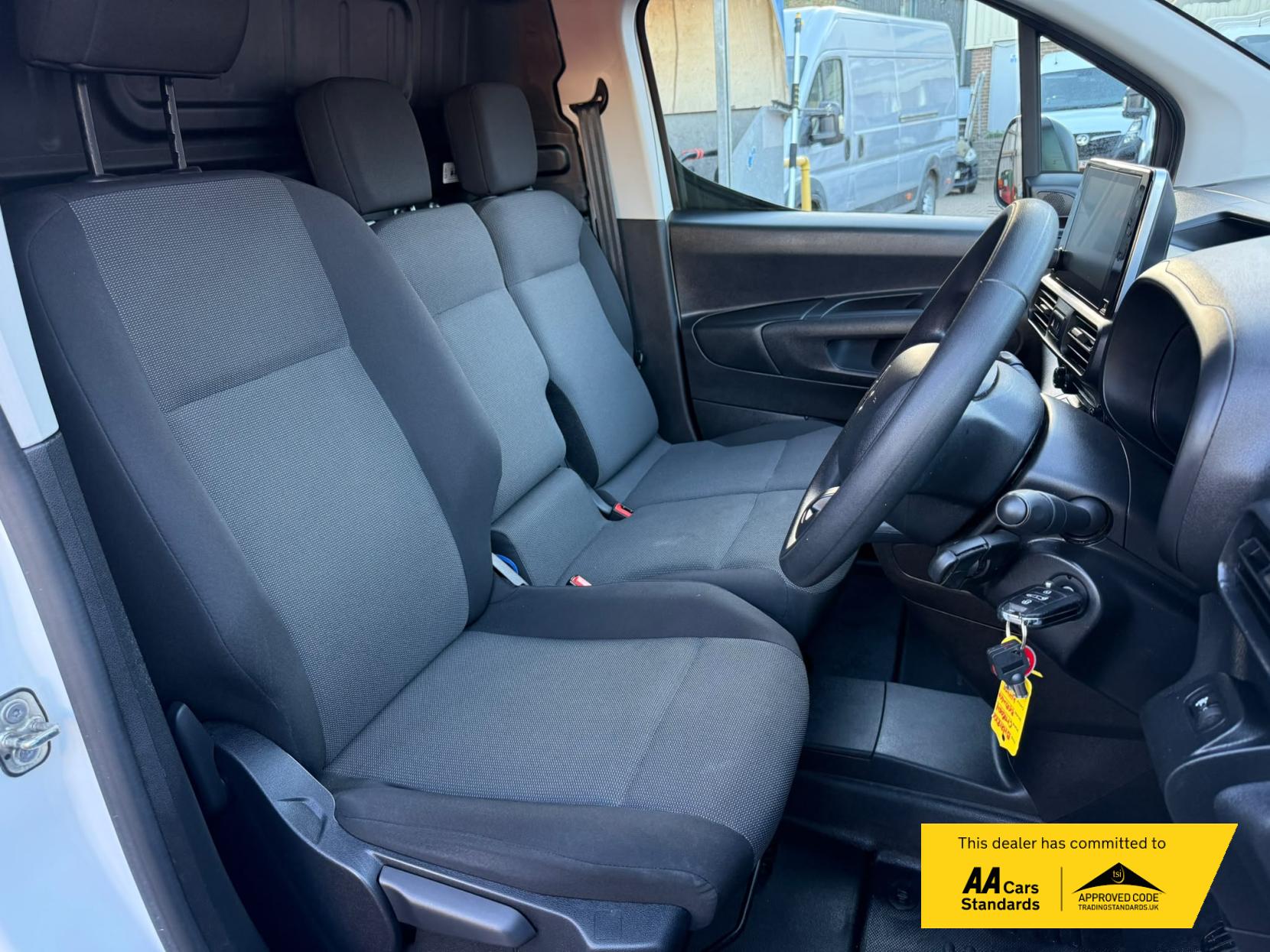 2021 Citroen Berlingo 1.5 BlueHDi 650 Enterprise M Panel Van 5dr Diesel Manual SWB Euro 6 (s/s) (75 ps) - Thumbnail 19