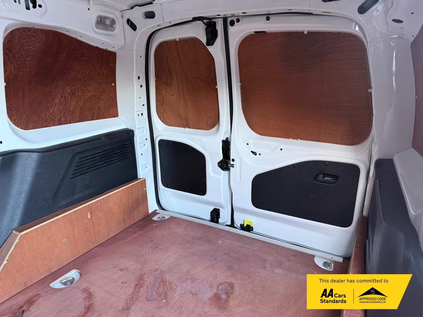 2021 Citroen Berlingo 1.5 BlueHDi 650 Enterprise M Panel Van 5dr Diesel Manual SWB Euro 6 (s/s) (75 ps) - Thumbnail 17
