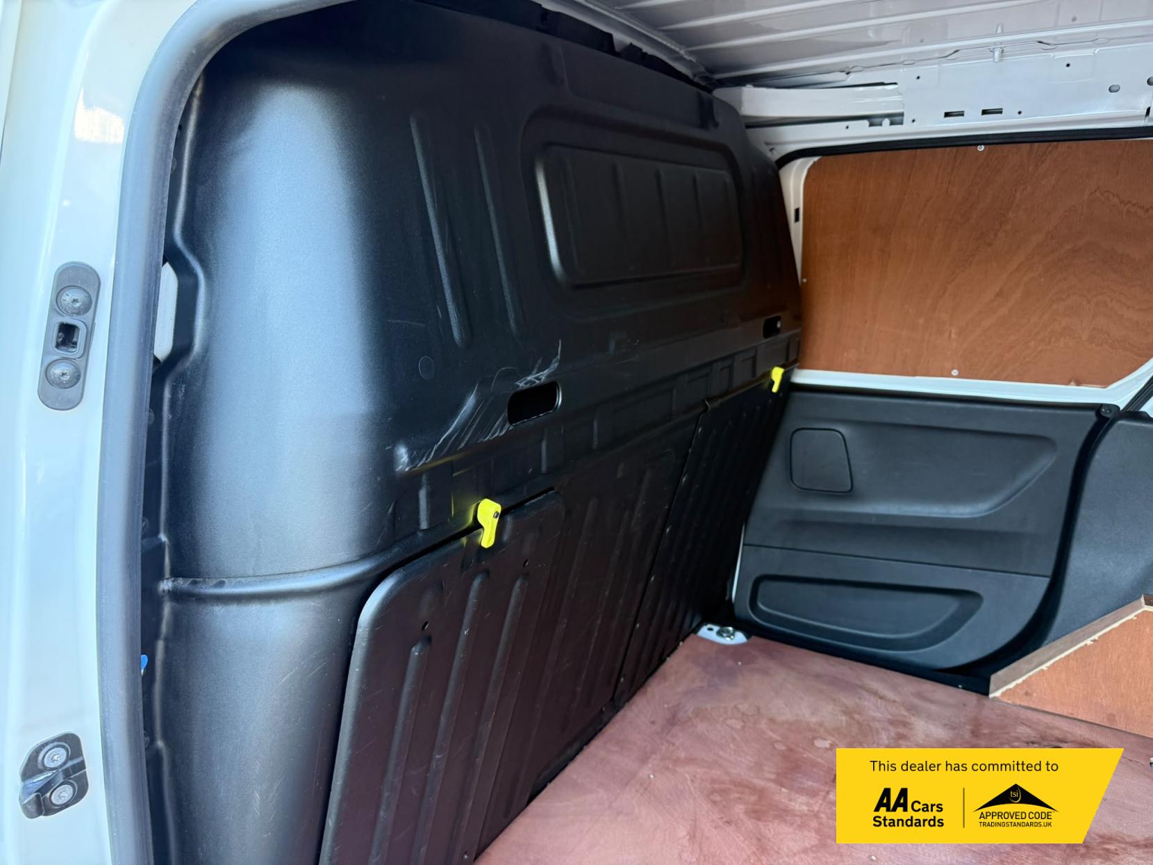 2021 Citroen Berlingo 1.5 BlueHDi 650 Enterprise M Panel Van 5dr Diesel Manual SWB Euro 6 (s/s) (75 ps) - Thumbnail 16