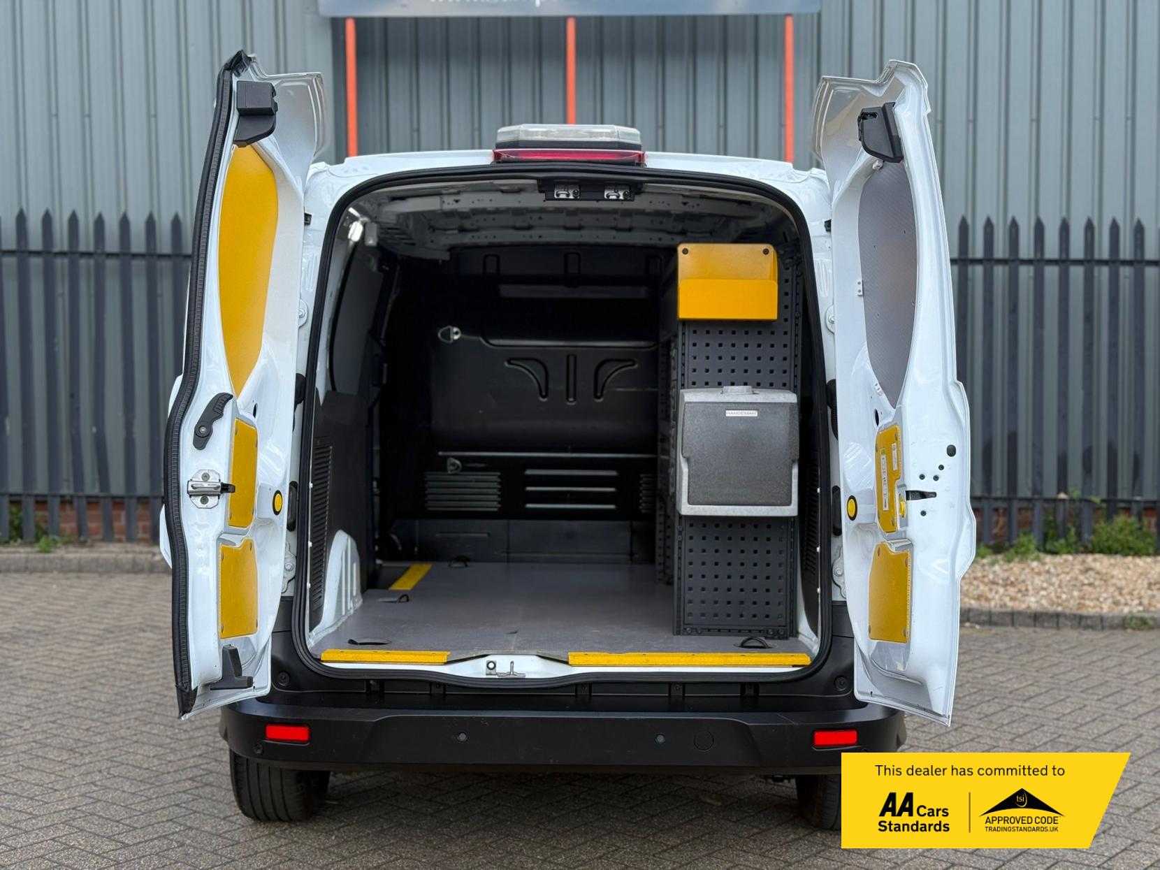 Ford Transit Connect 1.5 240 EcoBlue Leader Panel Van 5dr Diesel Manual L2 Euro 6 (s/s) (100 ps)