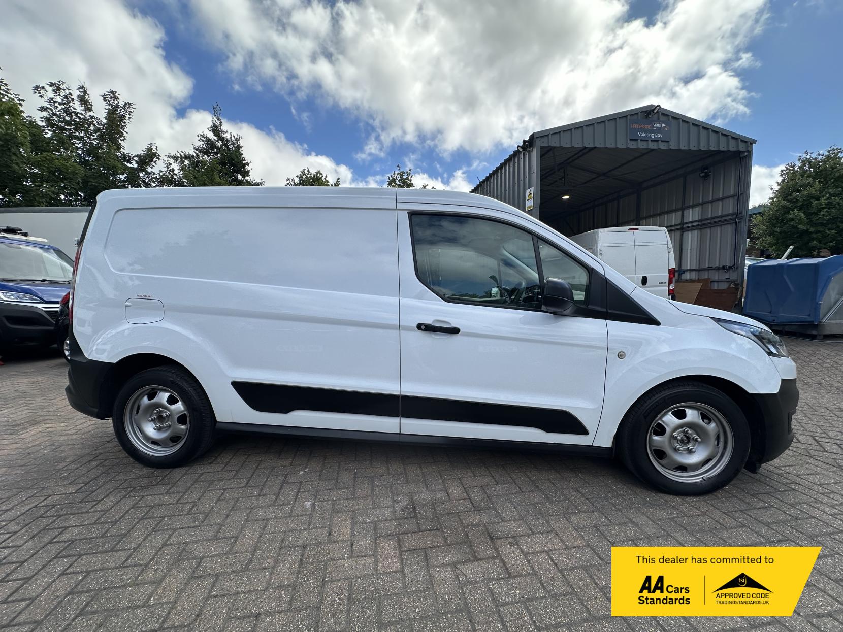 Ford Transit Connect 1.5 240 EcoBlue Leader Panel Van 5dr Diesel Manual L2 Euro 6 (s/s) (100 ps)