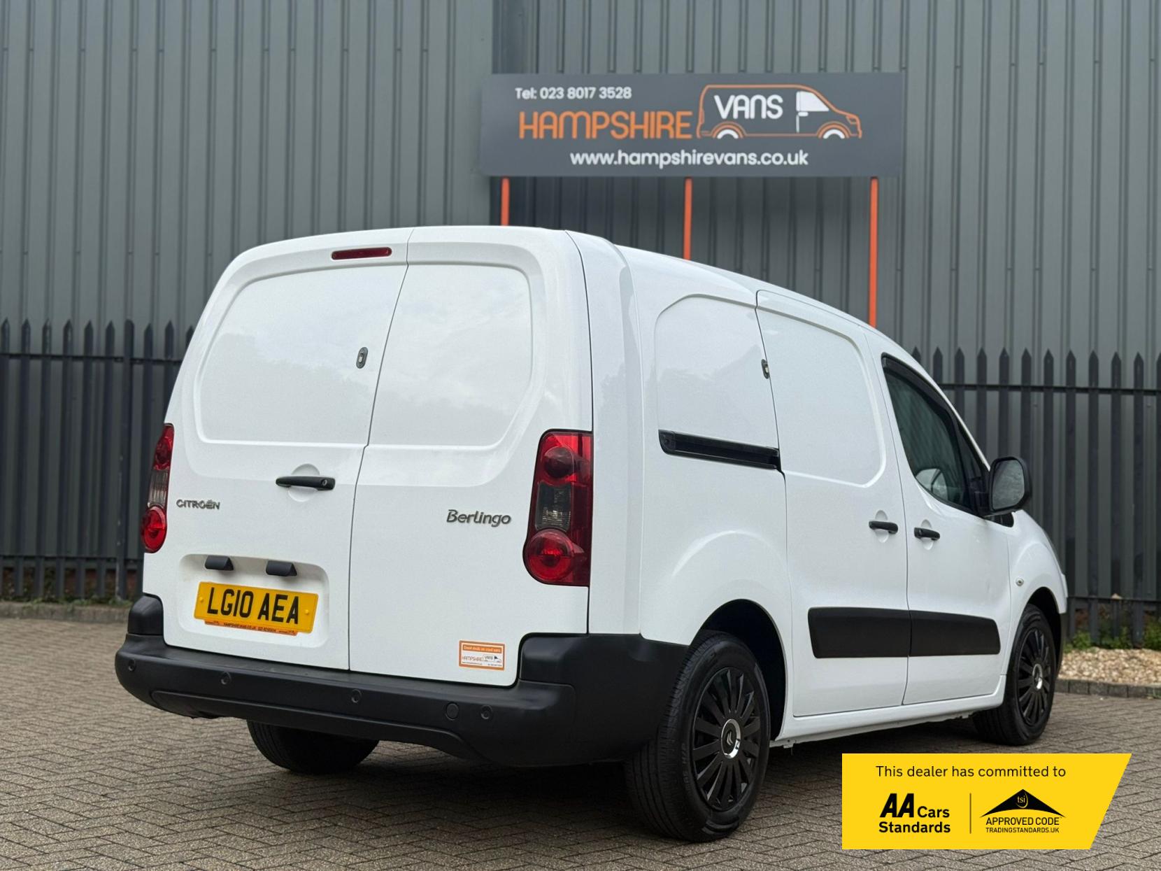 Citroen Berlingo 1.6 HDi 750 LX Panel Van 6dr Diesel Manual L2 (153 g/km, 90 bhp)