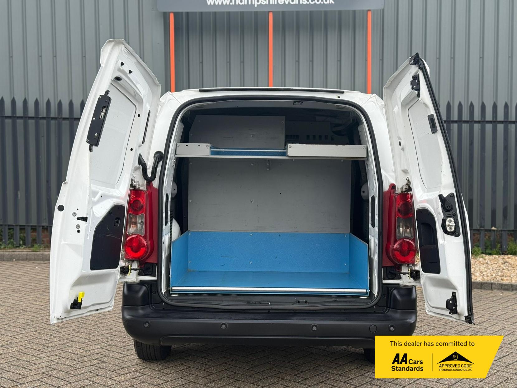 Citroen Berlingo 1.6 HDi 750 LX Panel Van 6dr Diesel Manual L2 (153 g/km, 90 bhp)