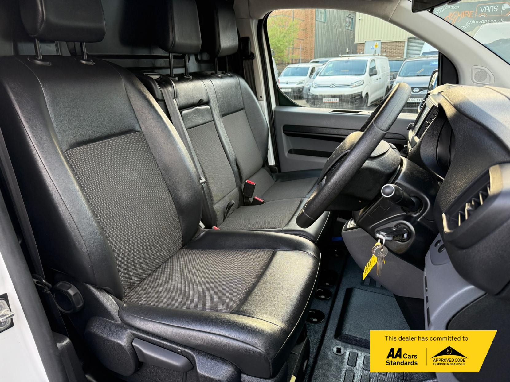 Vauxhall Vivaro 1.5 Turbo D 2900 Sportive Panel Van 5dr Diesel Manual L2 H1 Euro 6 (s/s) (100 ps)