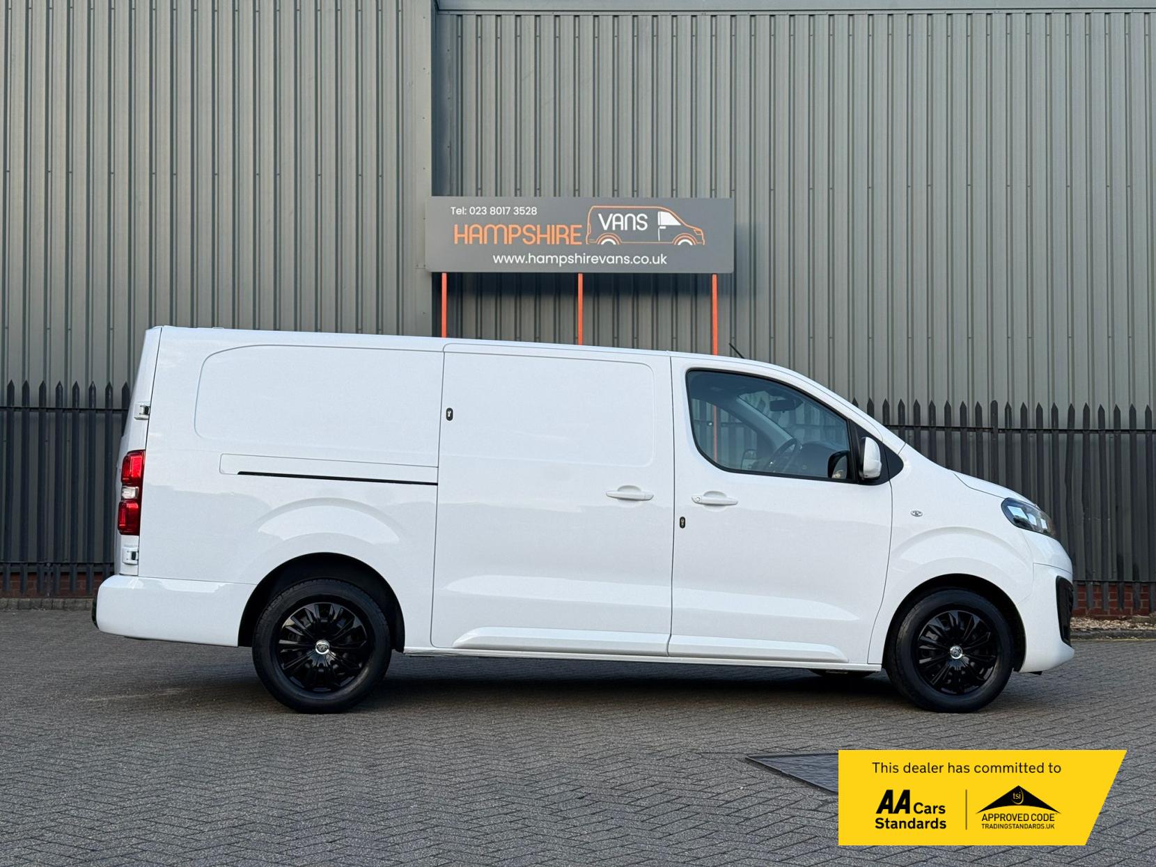 Vauxhall Vivaro 1.5 Turbo D 2900 Sportive Panel Van 5dr Diesel Manual L2 H1 Euro 6 (s/s) (100 ps)