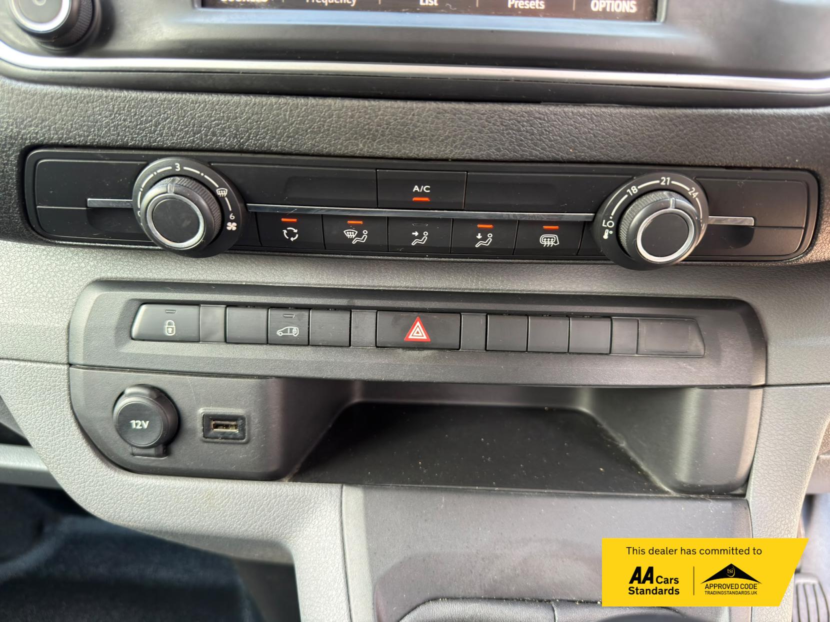 2021 Vauxhall Vivaro 1.5 Turbo D 2700 Sportive Panel Van 5dr Diesel Manual L1 H1 Euro 6 (s/s) (100 ps) - Thumbnail 17