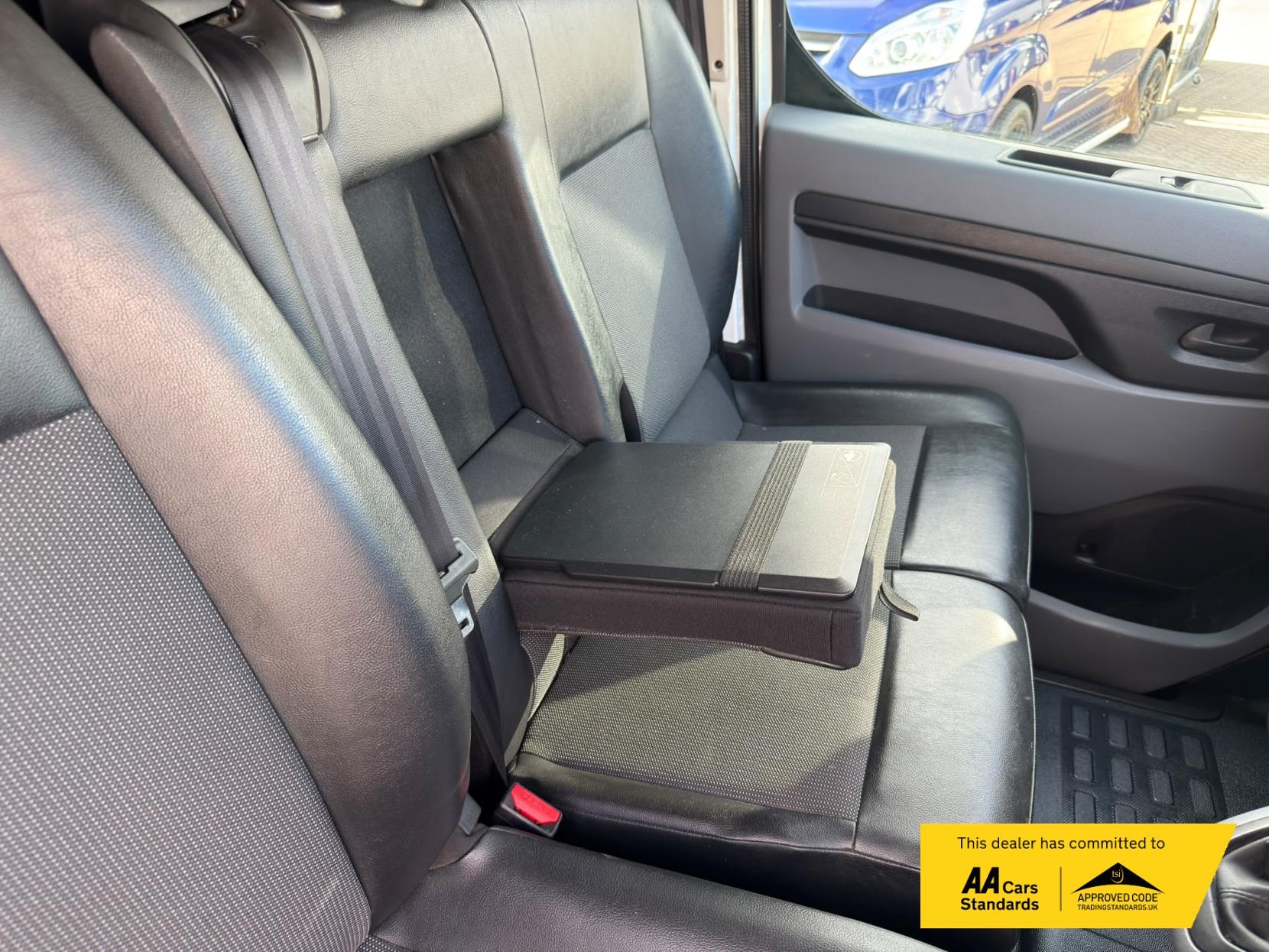 2021 Vauxhall Vivaro 1.5 Turbo D 2700 Sportive Panel Van 5dr Diesel Manual L1 H1 Euro 6 (s/s) (100 ps) - Thumbnail 20