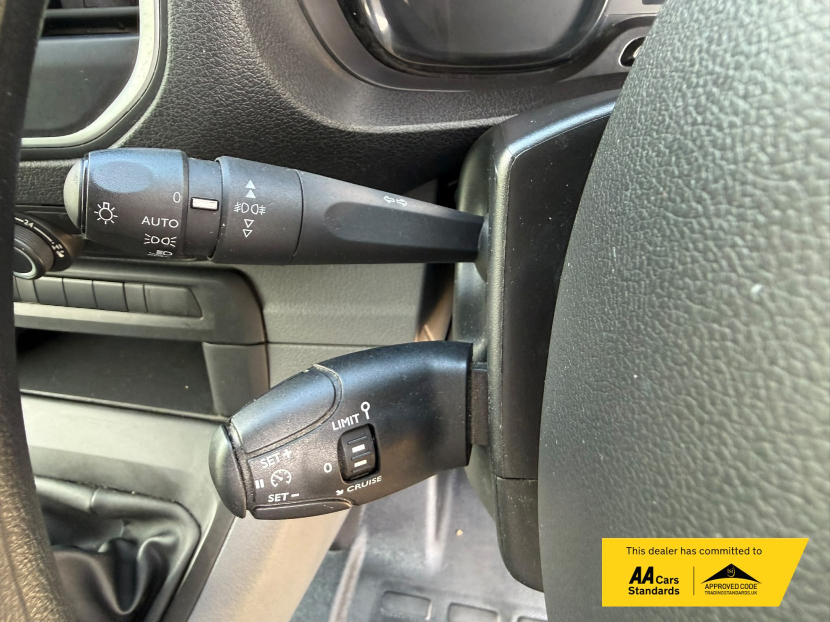 2021 Vauxhall Vivaro 1.5 Turbo D 2700 Sportive Panel Van 5dr Diesel Manual L1 H1 Euro 6 (s/s) (100 ps) - Thumbnail 27