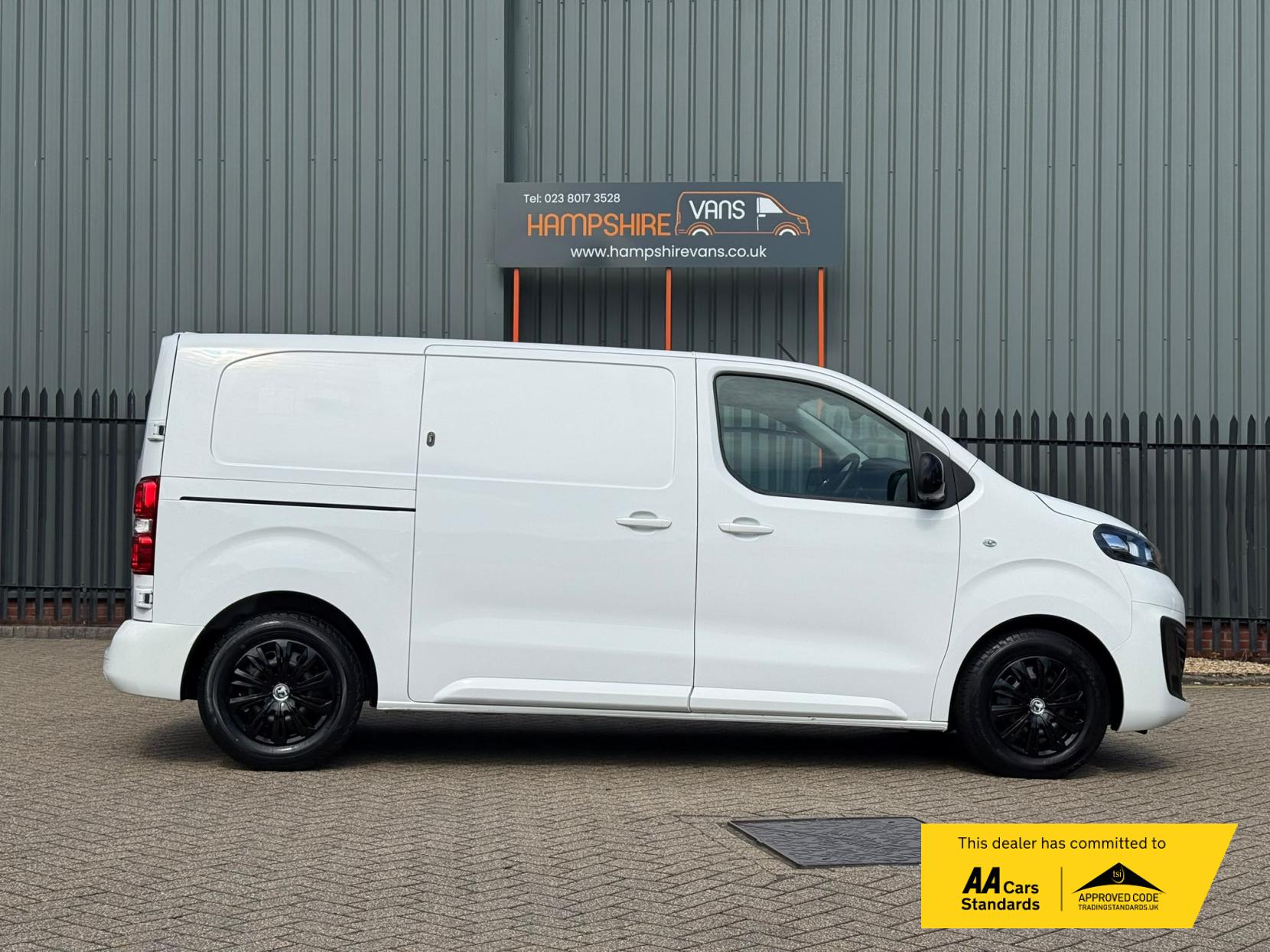 2021 Vauxhall Vivaro 1.5 Turbo D 2700 Sportive Panel Van 5dr Diesel Manual L1 H1 Euro 6 (s/s) (100 ps) - Thumbnail 6