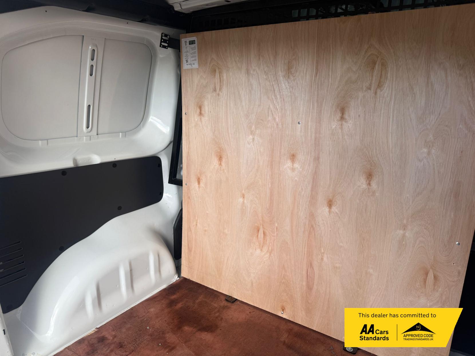 Vauxhall Vivaro 2.0 Turbo D 3100 Sportive Crew Van Double Cab 5dr Diesel Manual L1 H1 Euro 6 (s/s) (120 ps)