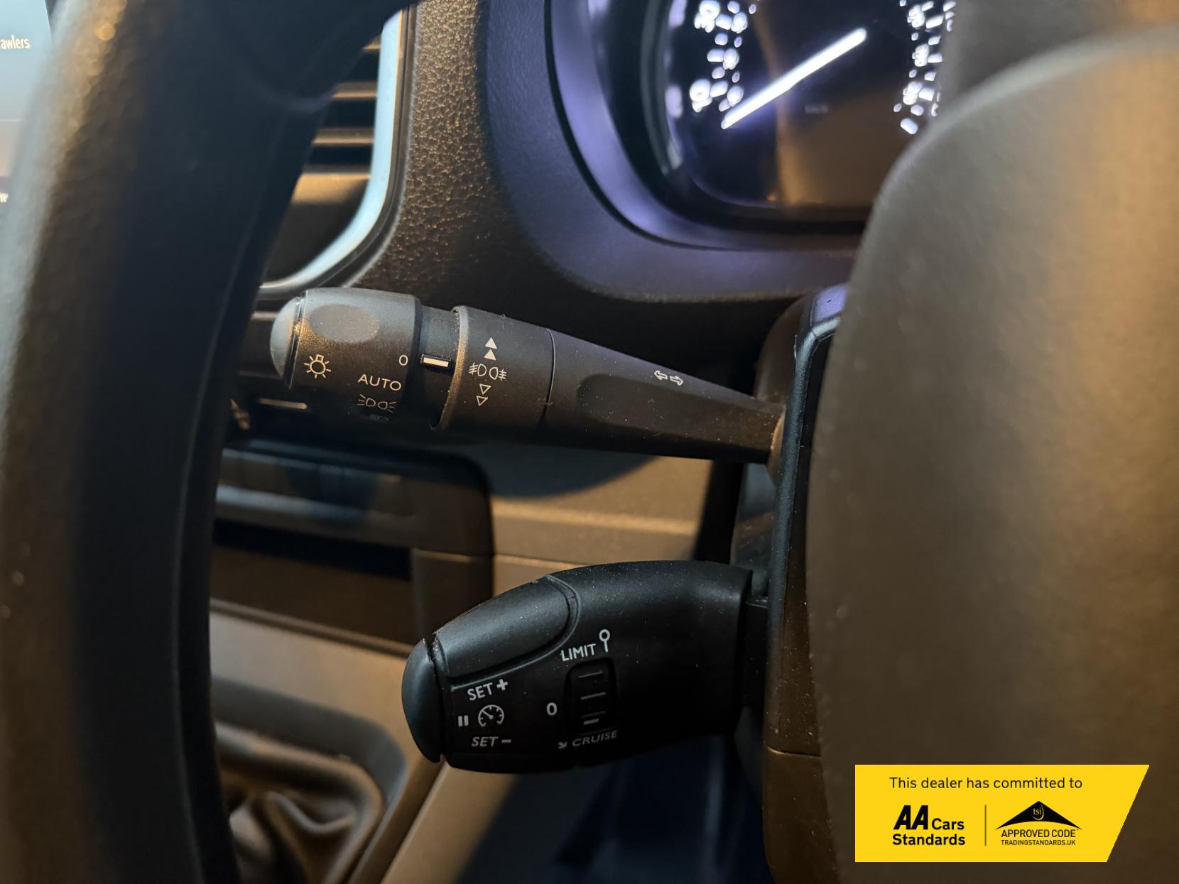 Vauxhall Vivaro 2.0 Turbo D 3100 Sportive Crew Van Double Cab 5dr Diesel Manual L1 H1 Euro 6 (s/s) (120 ps)