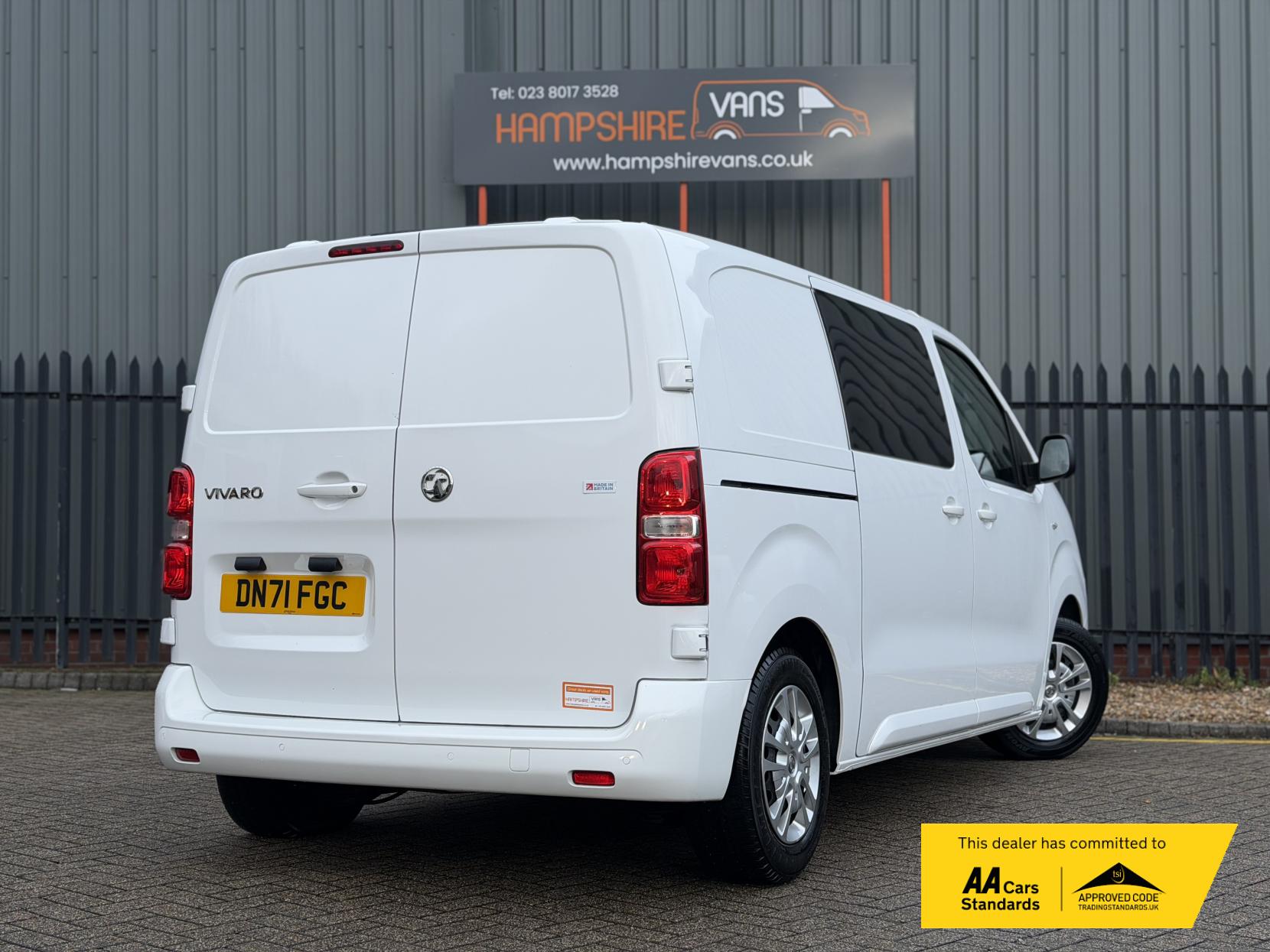 Vauxhall Vivaro 2.0 Turbo D 3100 Sportive Crew Van Double Cab 5dr Diesel Manual L1 H1 Euro 6 (s/s) (120 ps)