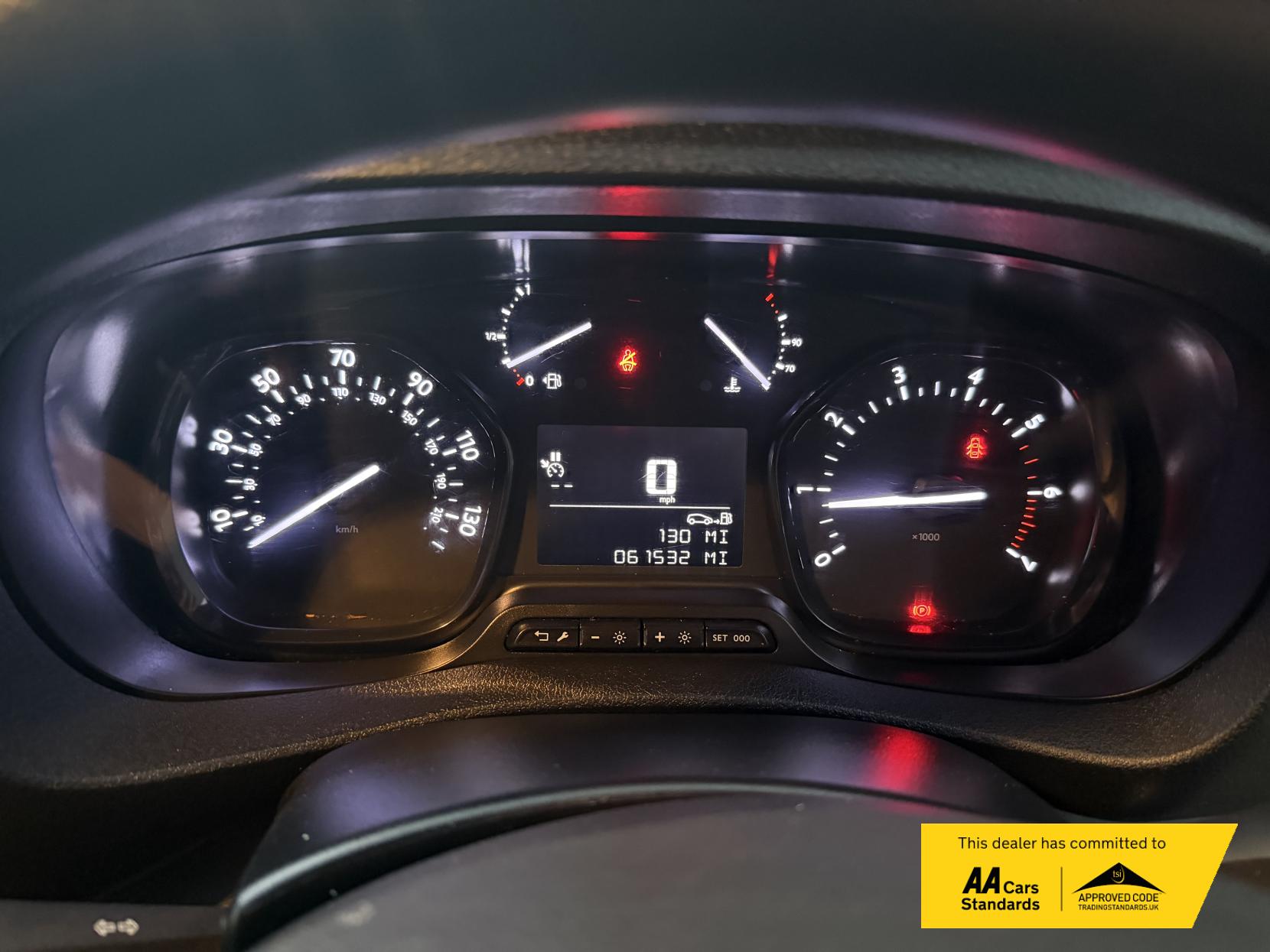 Vauxhall Vivaro 2.0 Turbo D 3100 Sportive Crew Van Double Cab 5dr Diesel Manual L1 H1 Euro 6 (s/s) (120 ps)