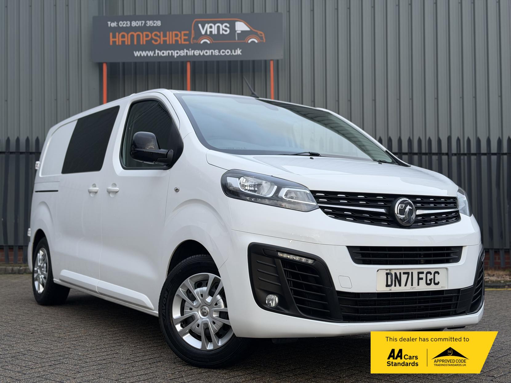 Vauxhall Vivaro 2.0 Turbo D 3100 Sportive Crew Van Double Cab 5dr Diesel Manual L1 H1 Euro 6 (s/s) (120 ps)