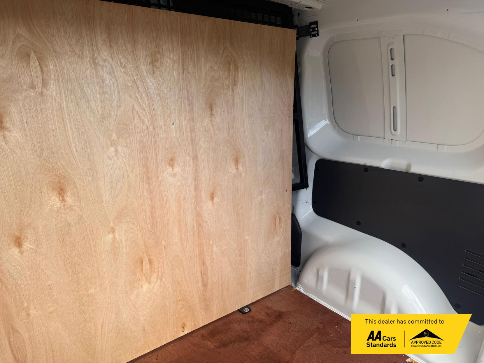 Vauxhall Vivaro 2.0 Turbo D 3100 Sportive Crew Van Double Cab 5dr Diesel Manual L1 H1 Euro 6 (s/s) (120 ps)