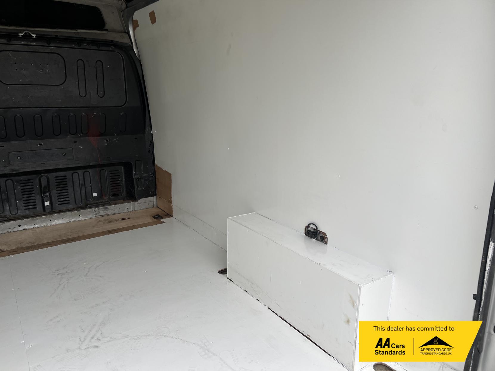 Ford Transit 2.2 TDCi 280 Trend Panel Van 3dr Diesel Manual FWD L2 H2 (198 g/km, 123 bhp)