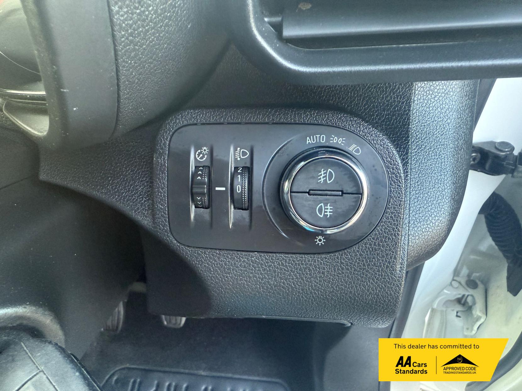 Vauxhall Combo 1.5 Turbo D 2300 Sportive Panel Van 4dr Diesel Manual L1 H1 Euro 6 (100 ps)
