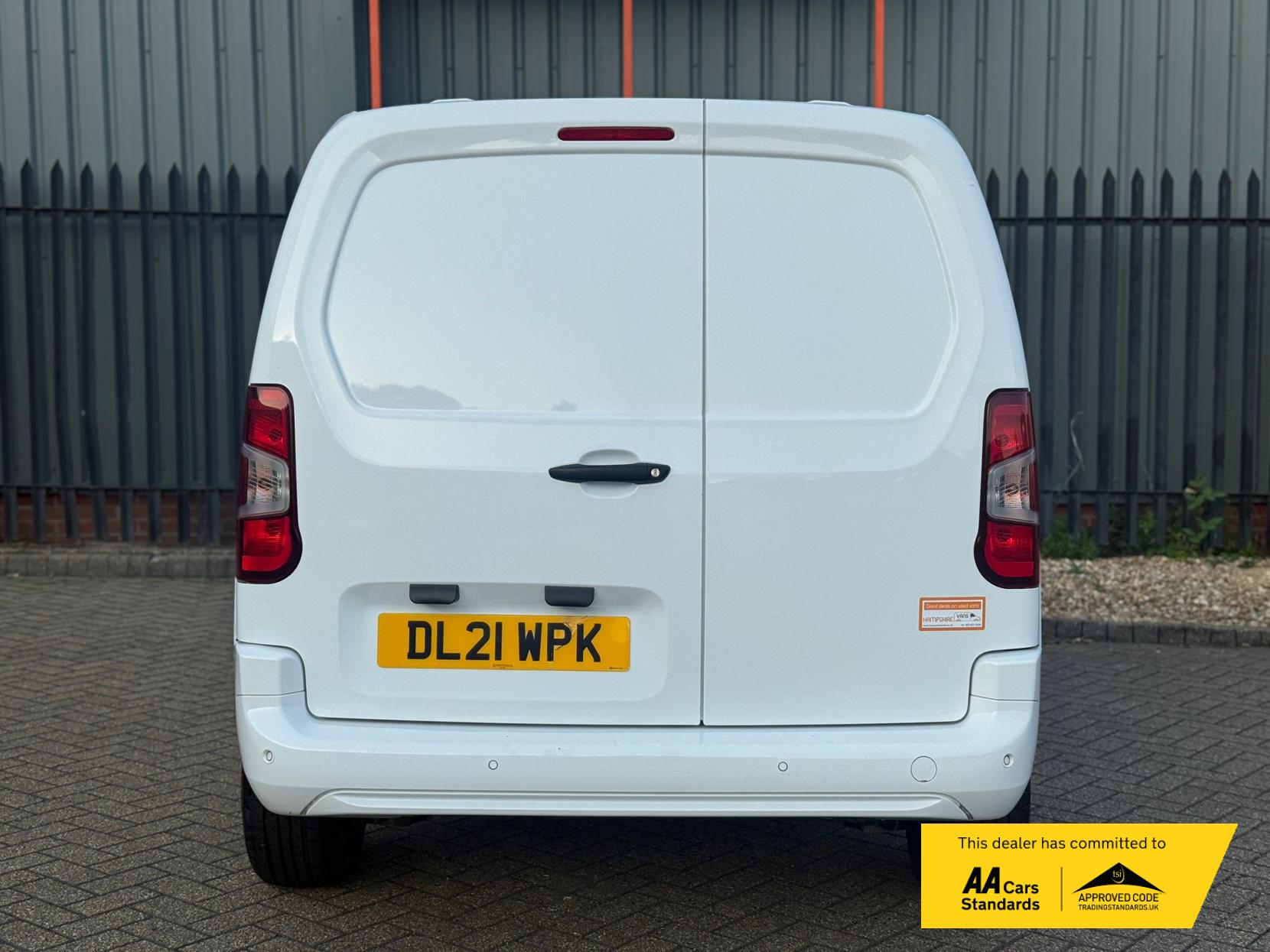 Vauxhall Combo 1.5 Turbo D 2300 Sportive Panel Van 4dr Diesel Manual L1 H1 Euro 6 (100 ps)