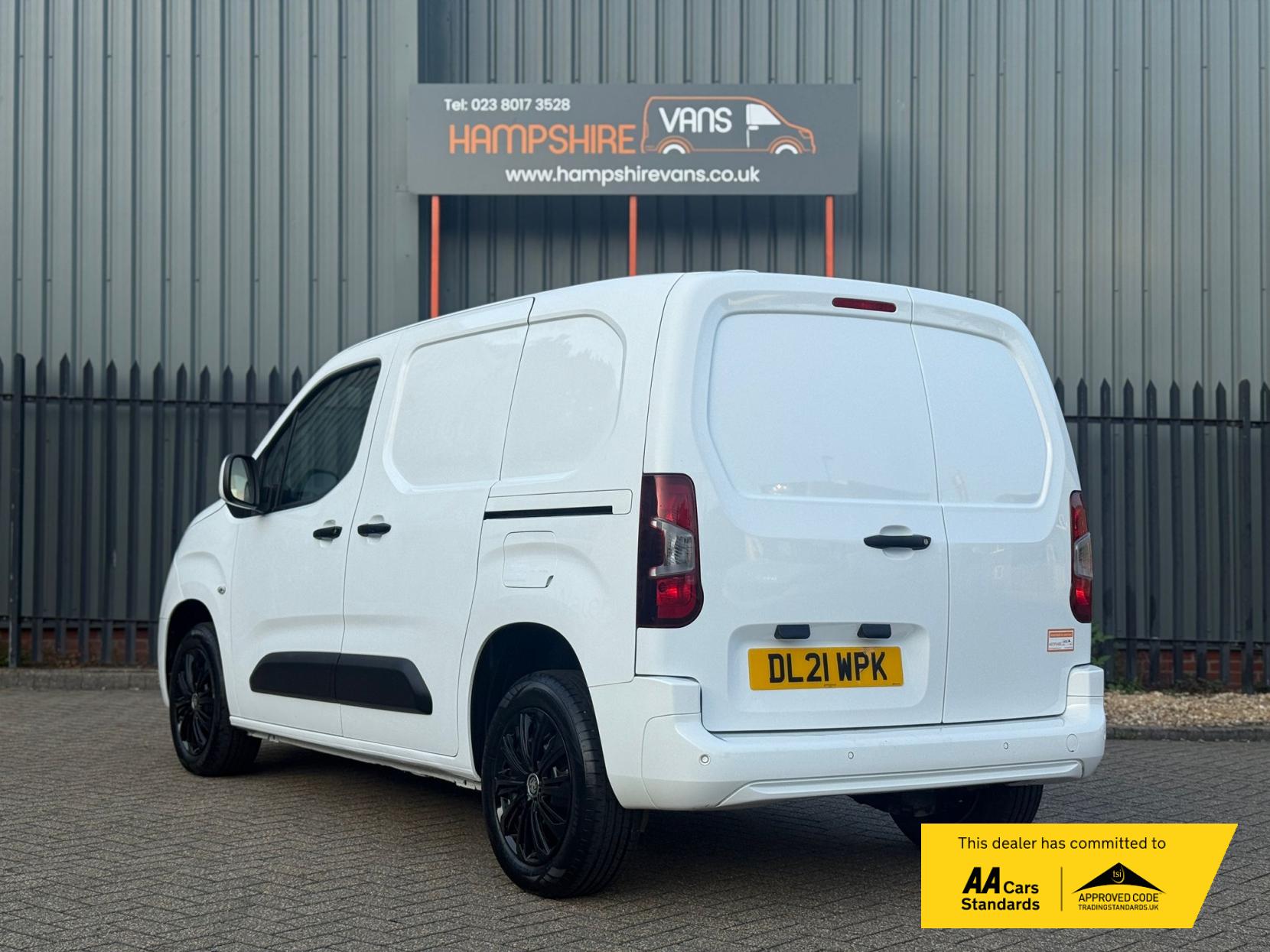 Vauxhall Combo 1.5 Turbo D 2300 Sportive Panel Van 4dr Diesel Manual L1 H1 Euro 6 (100 ps)