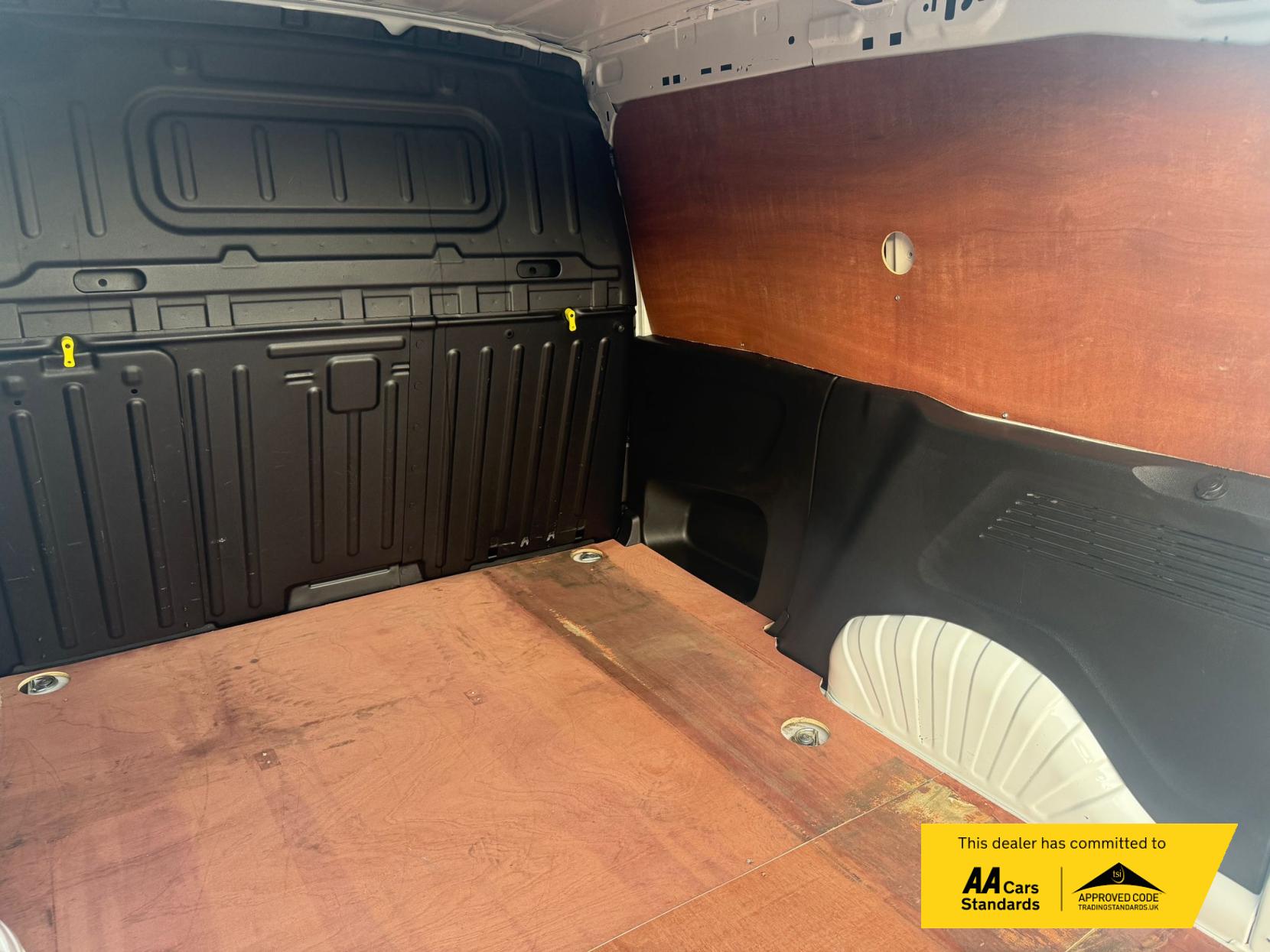 Vauxhall Combo 1.5 Turbo D 2300 Sportive Panel Van 4dr Diesel Manual L1 H1 Euro 6 (100 ps)