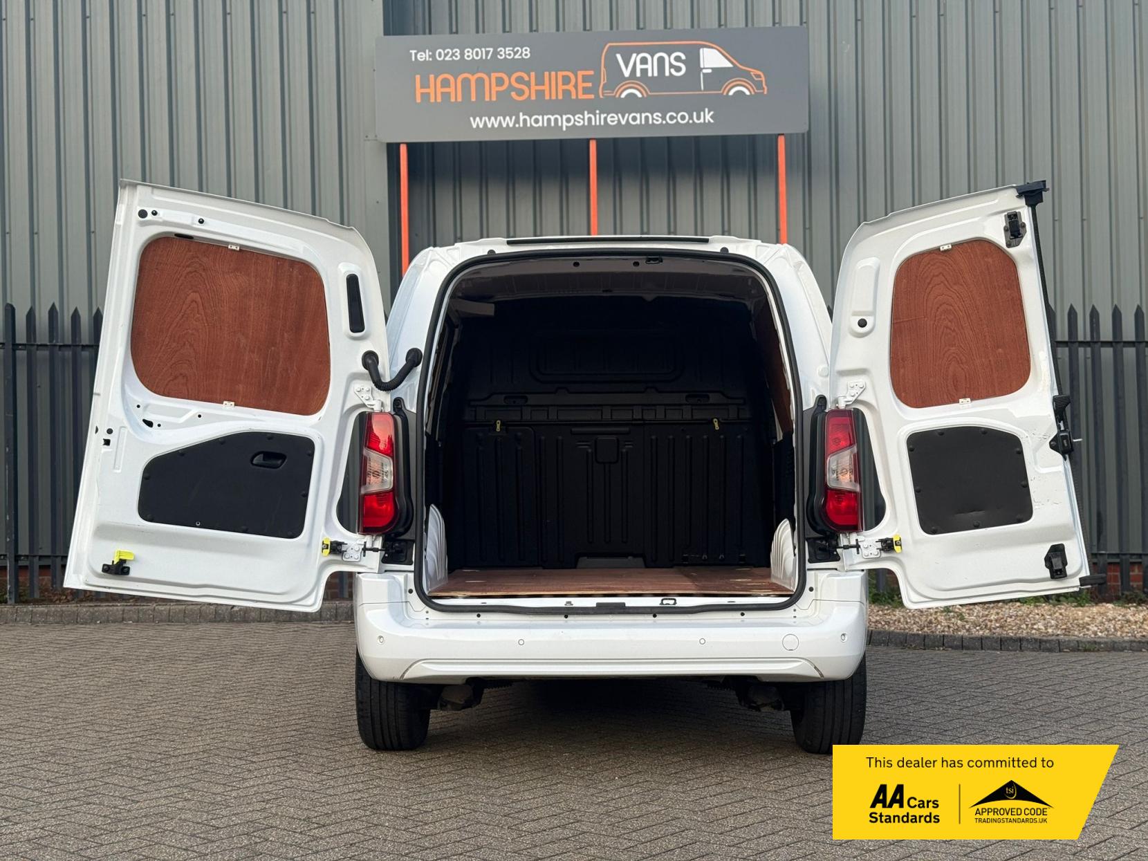 Vauxhall Combo 1.5 Turbo D 2300 Sportive Panel Van 4dr Diesel Manual L1 H1 Euro 6 (100 ps)