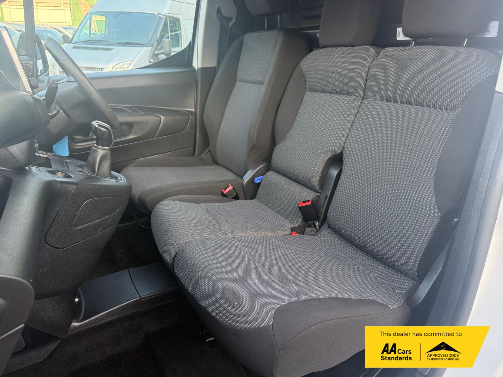 Vauxhall Combo 1.5 Turbo D 2300 Sportive Panel Van 4dr Diesel Manual L1 H1 Euro 6 (100 ps)