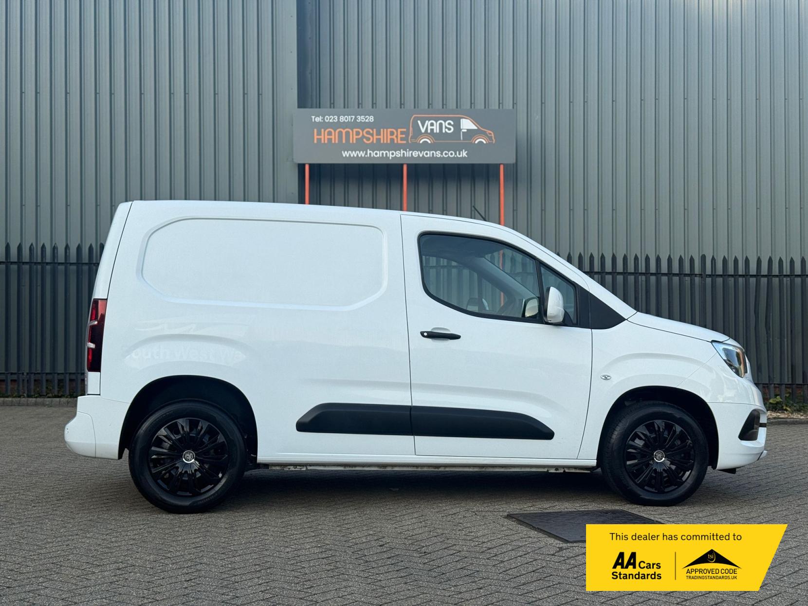 Vauxhall Combo 1.5 Turbo D 2300 Sportive Panel Van 4dr Diesel Manual L1 H1 Euro 6 (100 ps)