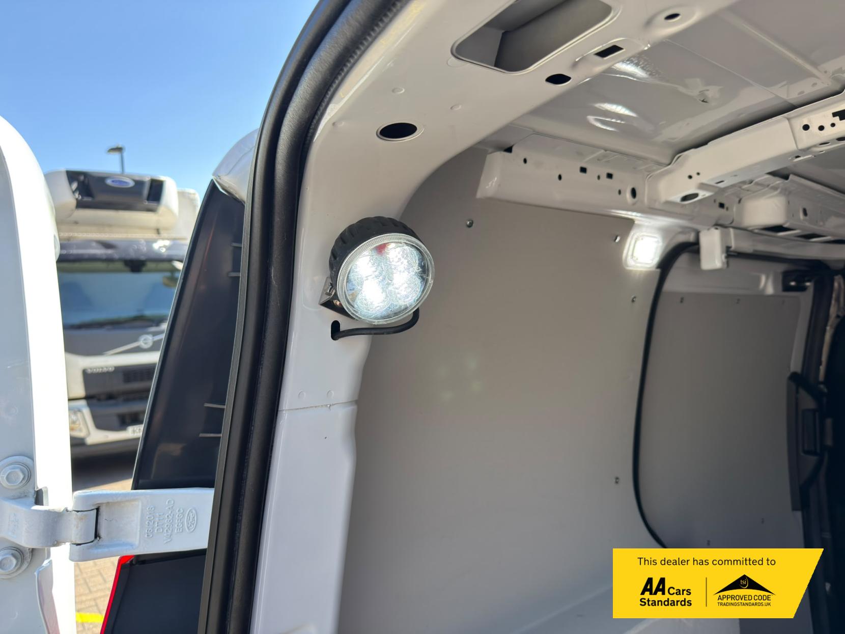 2018 Ford Transit Connect 1.5 220 EcoBlue Panel Van 5dr Diesel Manual L1 Euro 6 (s/s) (100 ps) - Thumbnail 24