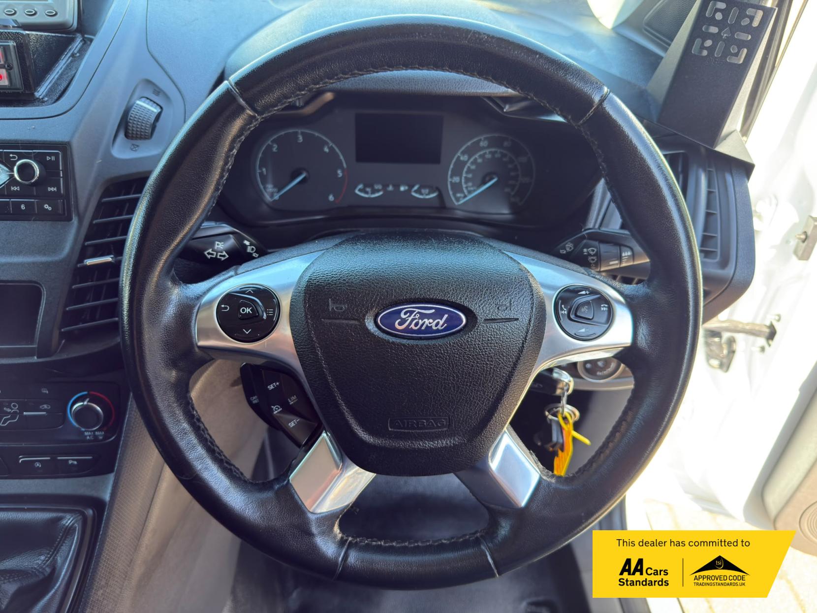 2018 Ford Transit Connect 1.5 220 EcoBlue Panel Van 5dr Diesel Manual L1 Euro 6 (s/s) (100 ps) - Thumbnail 32