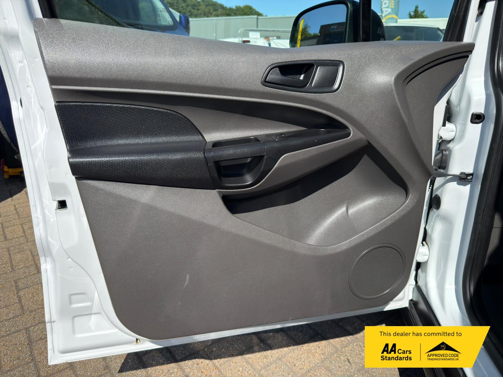 2018 Ford Transit Connect 1.5 220 EcoBlue Panel Van 5dr Diesel Manual L1 Euro 6 (s/s) (100 ps) - Thumbnail 47