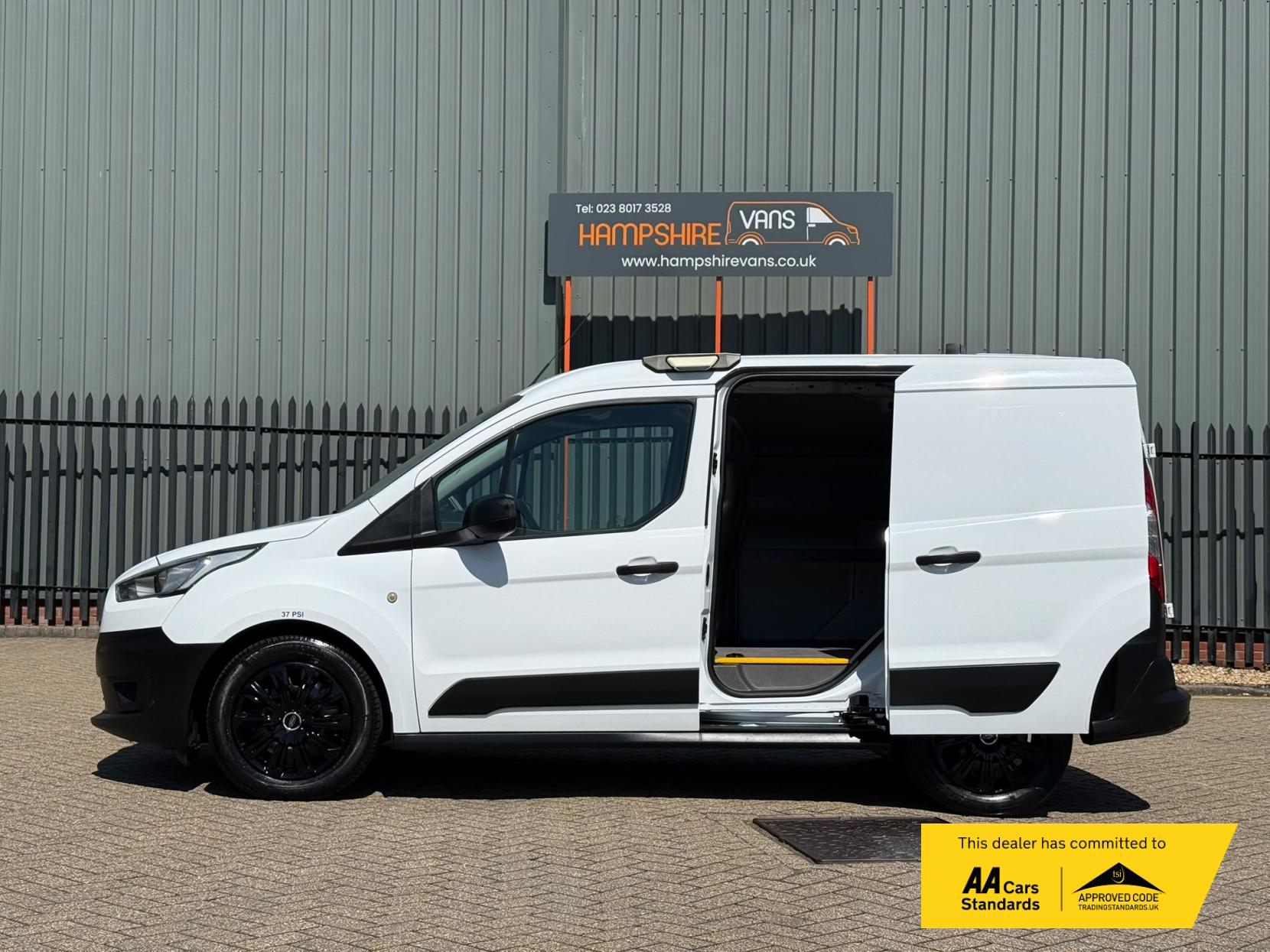 2018 Ford Transit Connect 1.5 220 EcoBlue Panel Van 5dr Diesel Manual L1 Euro 6 (s/s) (100 ps) - Thumbnail 7