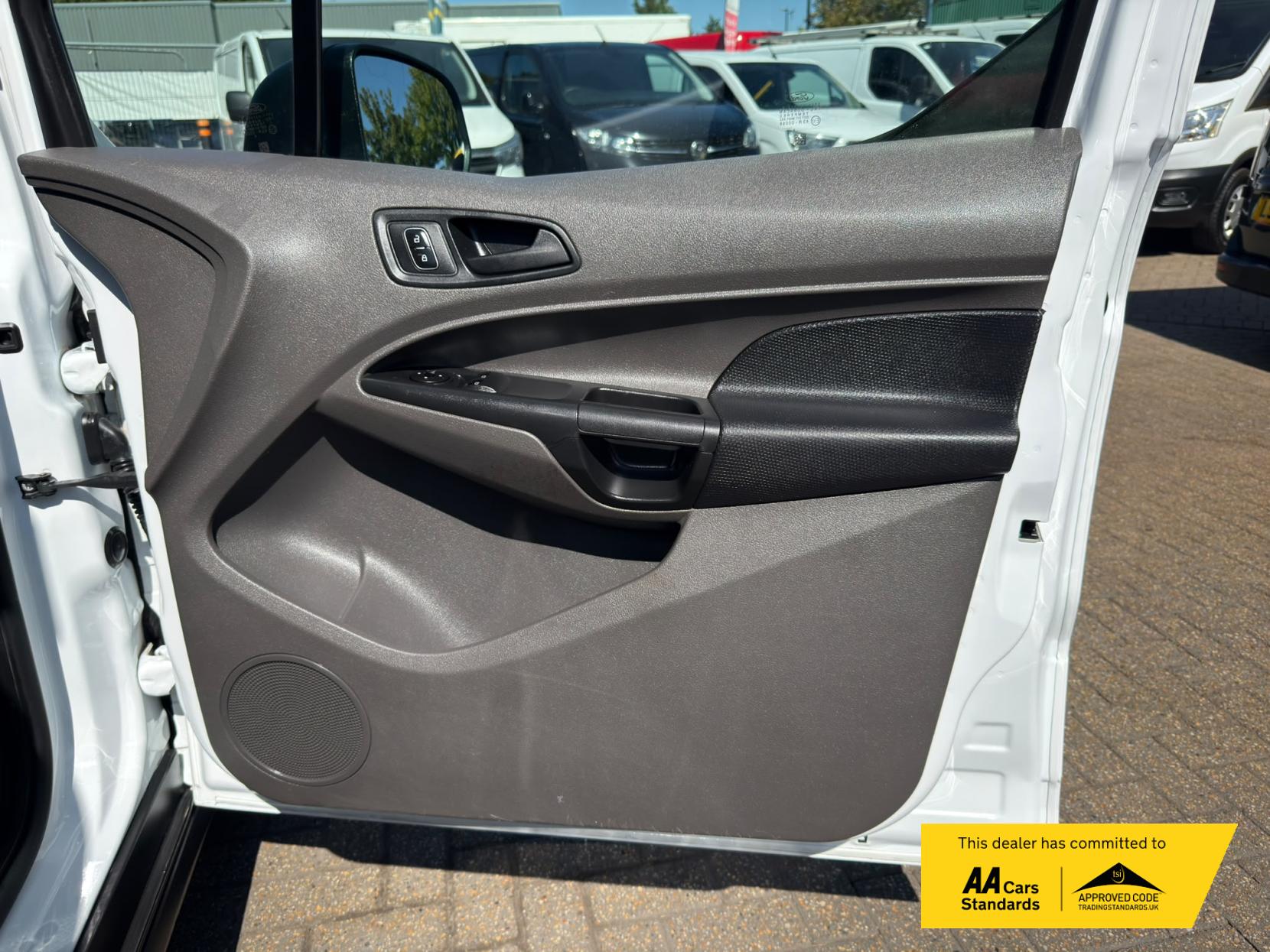2018 Ford Transit Connect 1.5 220 EcoBlue Panel Van 5dr Diesel Manual L1 Euro 6 (s/s) (100 ps) - Thumbnail 46