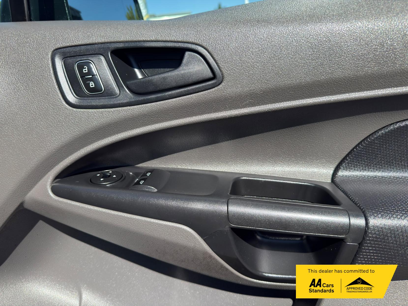 2018 Ford Transit Connect 1.5 220 EcoBlue Panel Van 5dr Diesel Manual L1 Euro 6 (s/s) (100 ps) - Thumbnail 49