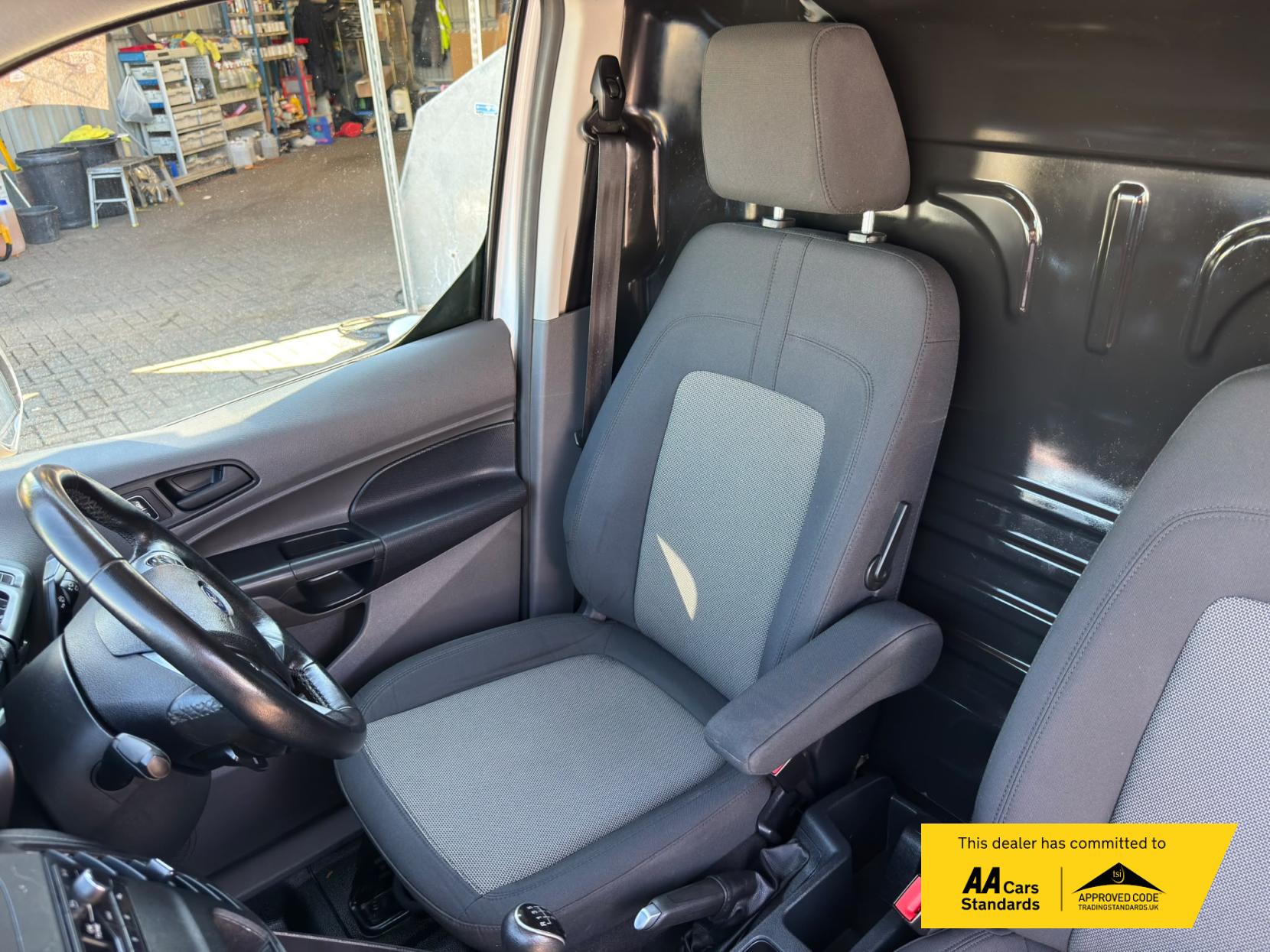 2018 Ford Transit Connect 1.5 220 EcoBlue Panel Van 5dr Diesel Manual L1 Euro 6 (s/s) (100 ps) - Thumbnail 20