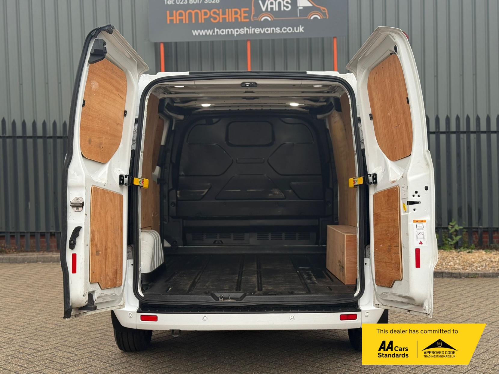 Ford Transit Custom 2.0 300 EcoBlue Limited Panel Van 5dr Diesel Manual L1 H1 Euro 6 (s/s) (130 ps)