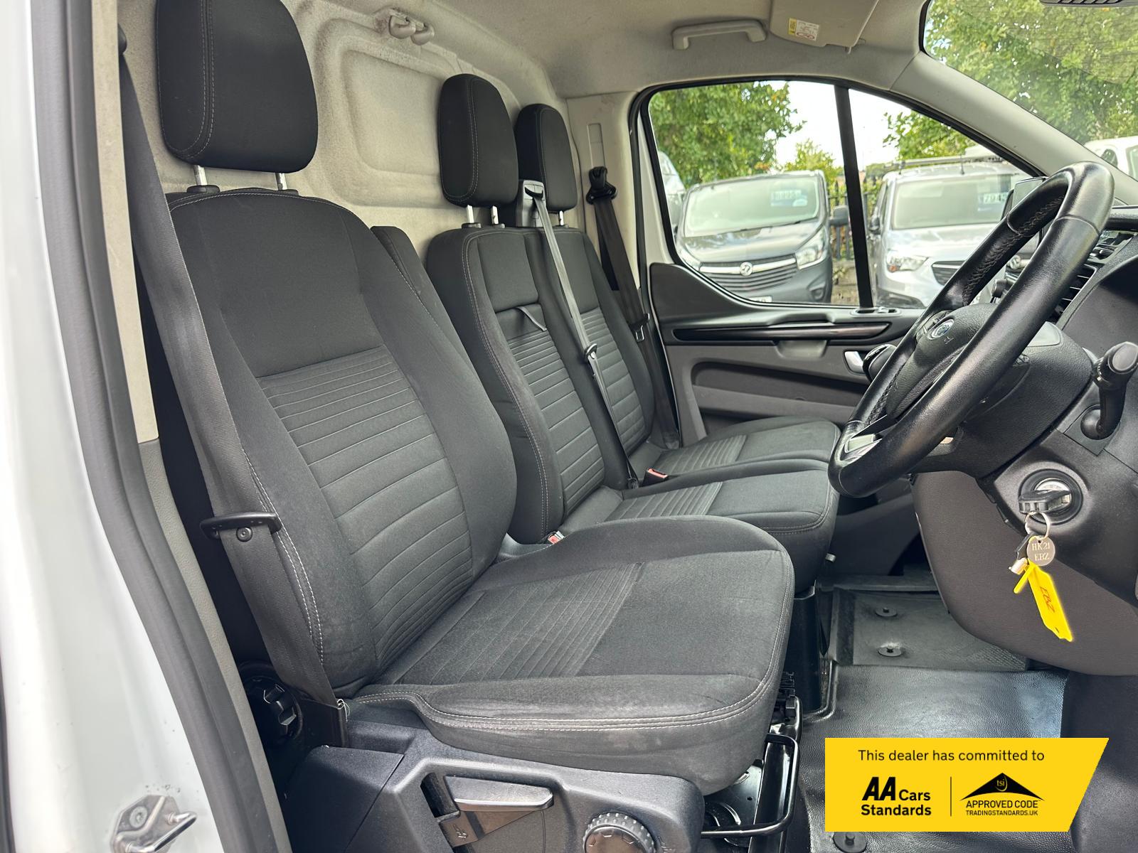 Ford Transit Custom 2.0 300 EcoBlue Limited Panel Van 5dr Diesel Manual L1 H1 Euro 6 (s/s) (130 ps)