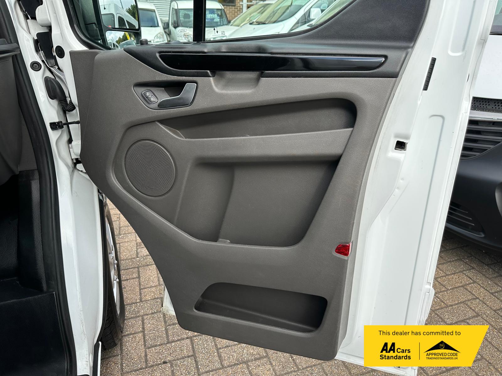 Ford Transit Custom 2.0 300 EcoBlue Limited Panel Van 5dr Diesel Manual L1 H1 Euro 6 (s/s) (130 ps)